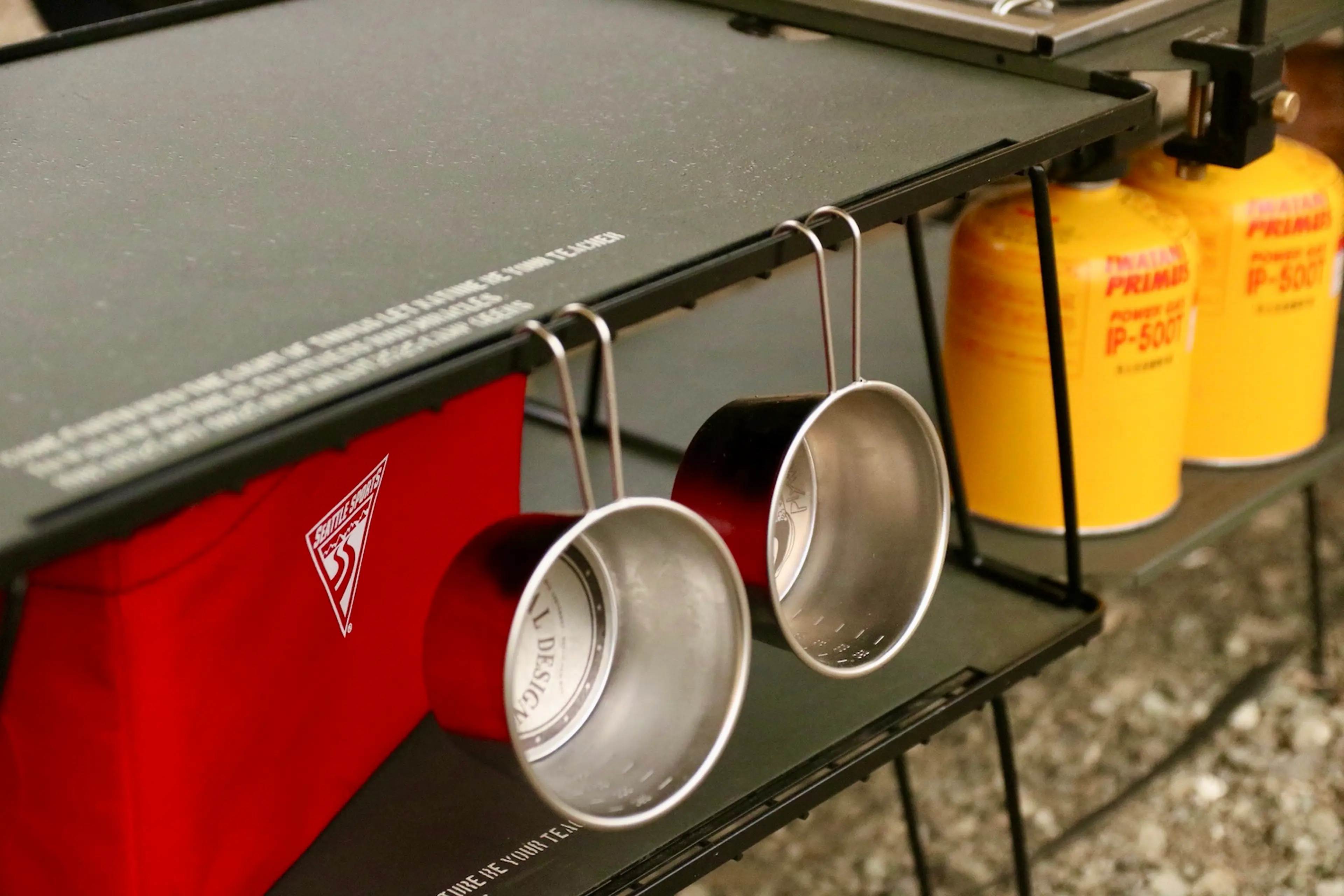 フィールドラックにぴったりの天板が大人気！話題のガレージブランド