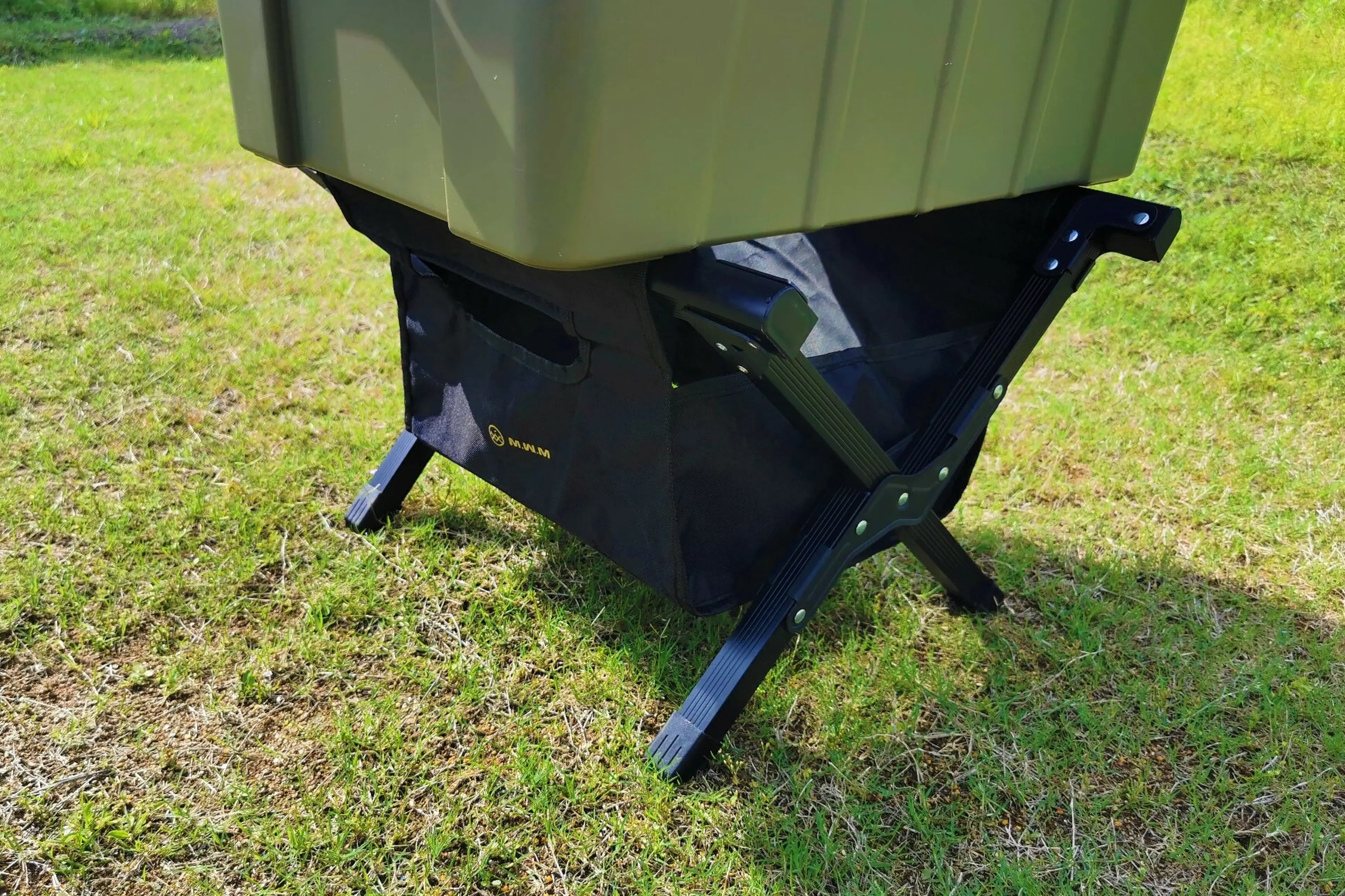 M.W.Mがファミリーキャンプにこだわったテーブルをリリース！組立簡単