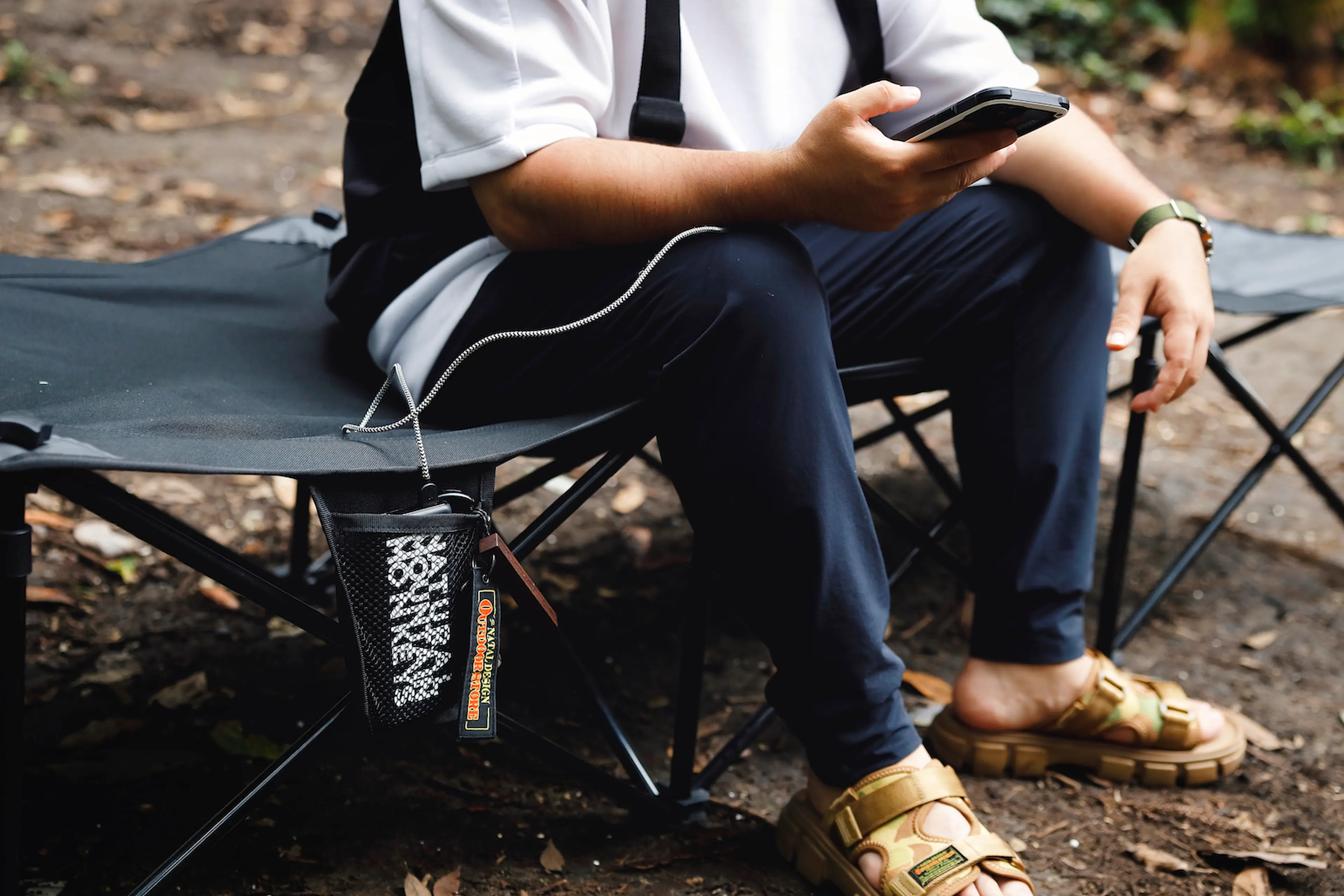 快眠上手はキャンプ上手！達人がホールアースの人気コット2種類