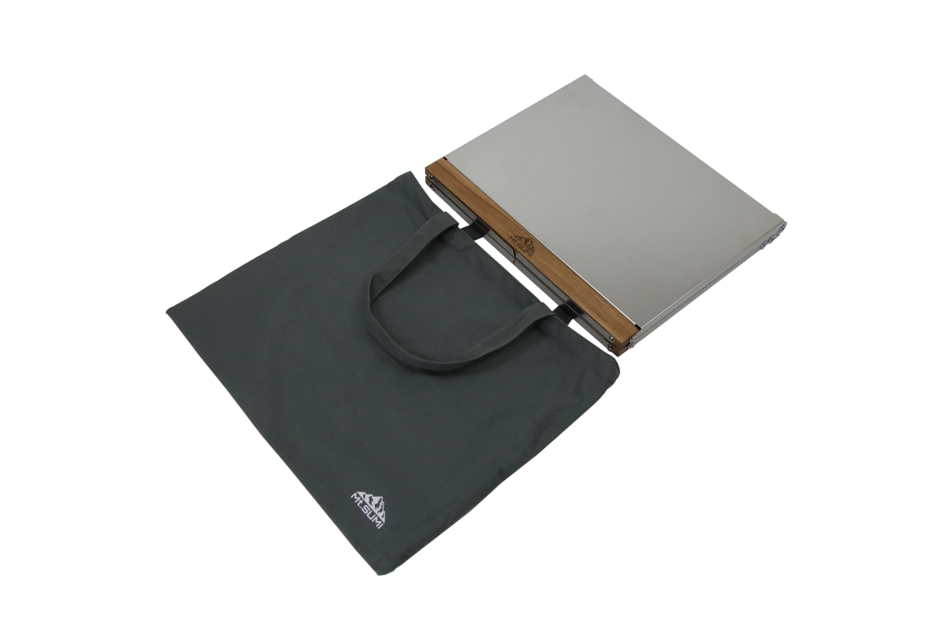 秋冬の焚き火のお供に。Mt.SUMIからタフでコスパ最強の焚き火テーブル