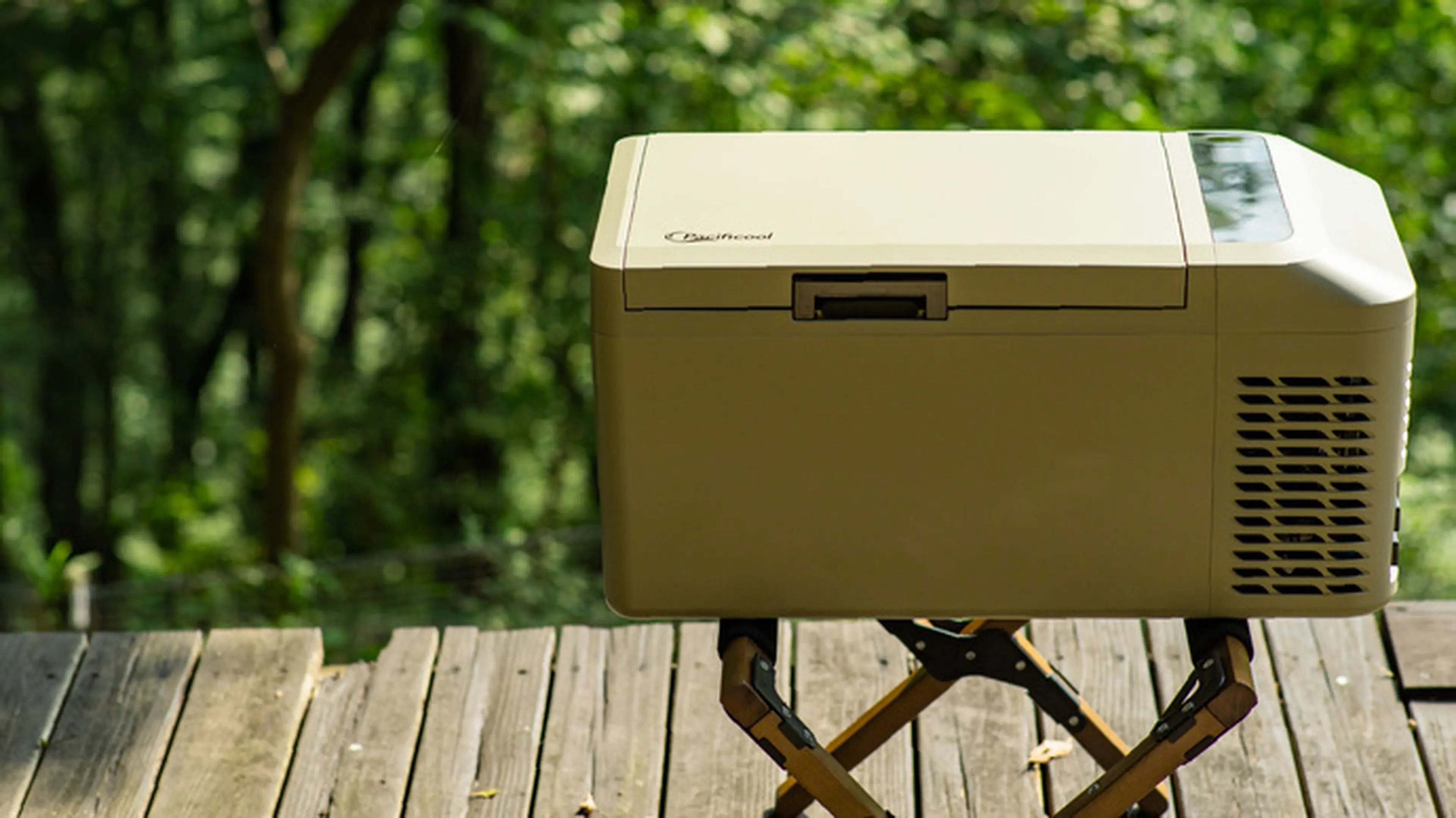 品切れ間近】エコでおしゃれなポータブル冷凍・冷蔵庫「パシフィクール