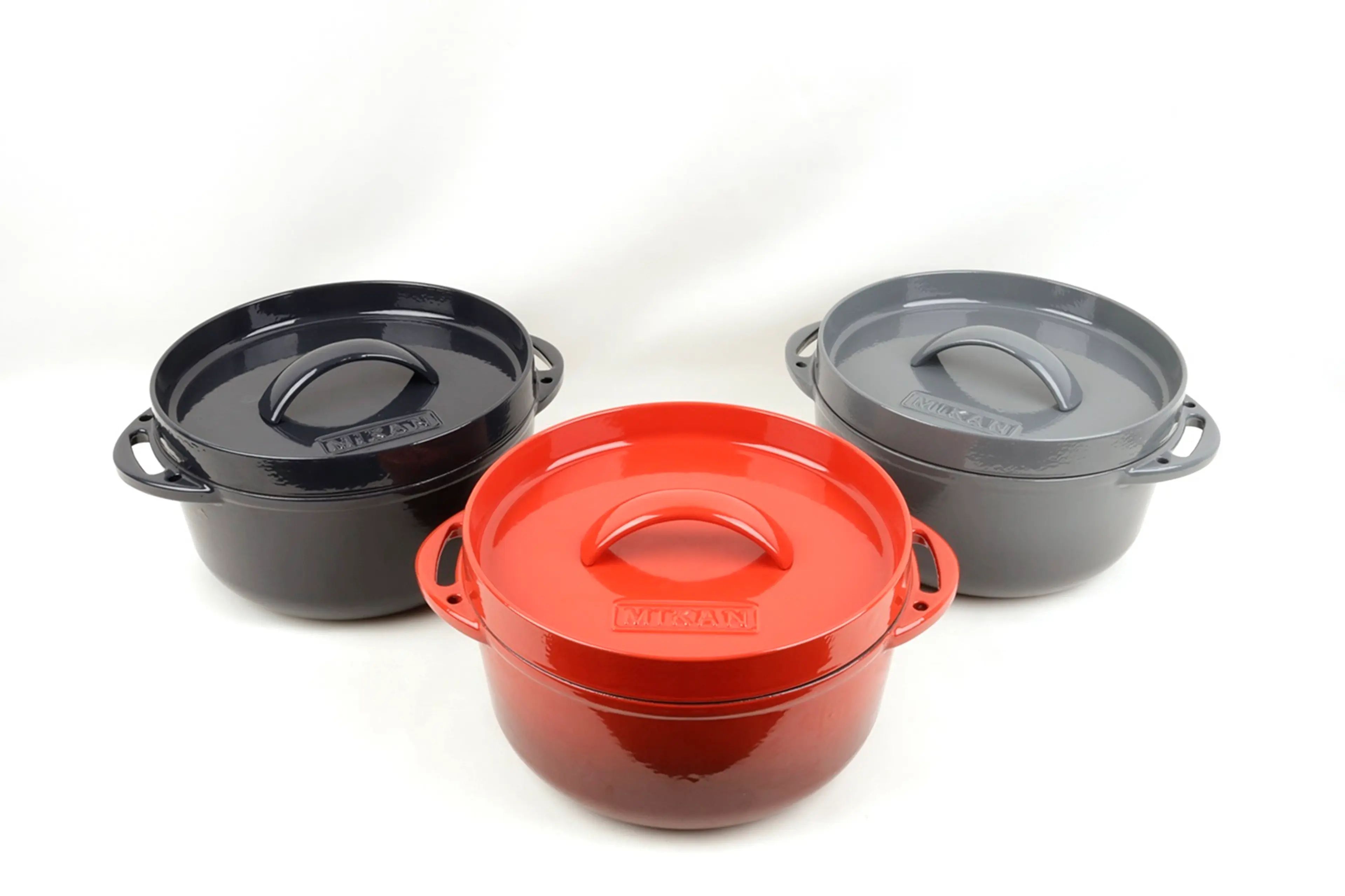 Orangeから家でも外でも使えるホーローダッチオーブンが新発売。洗剤で