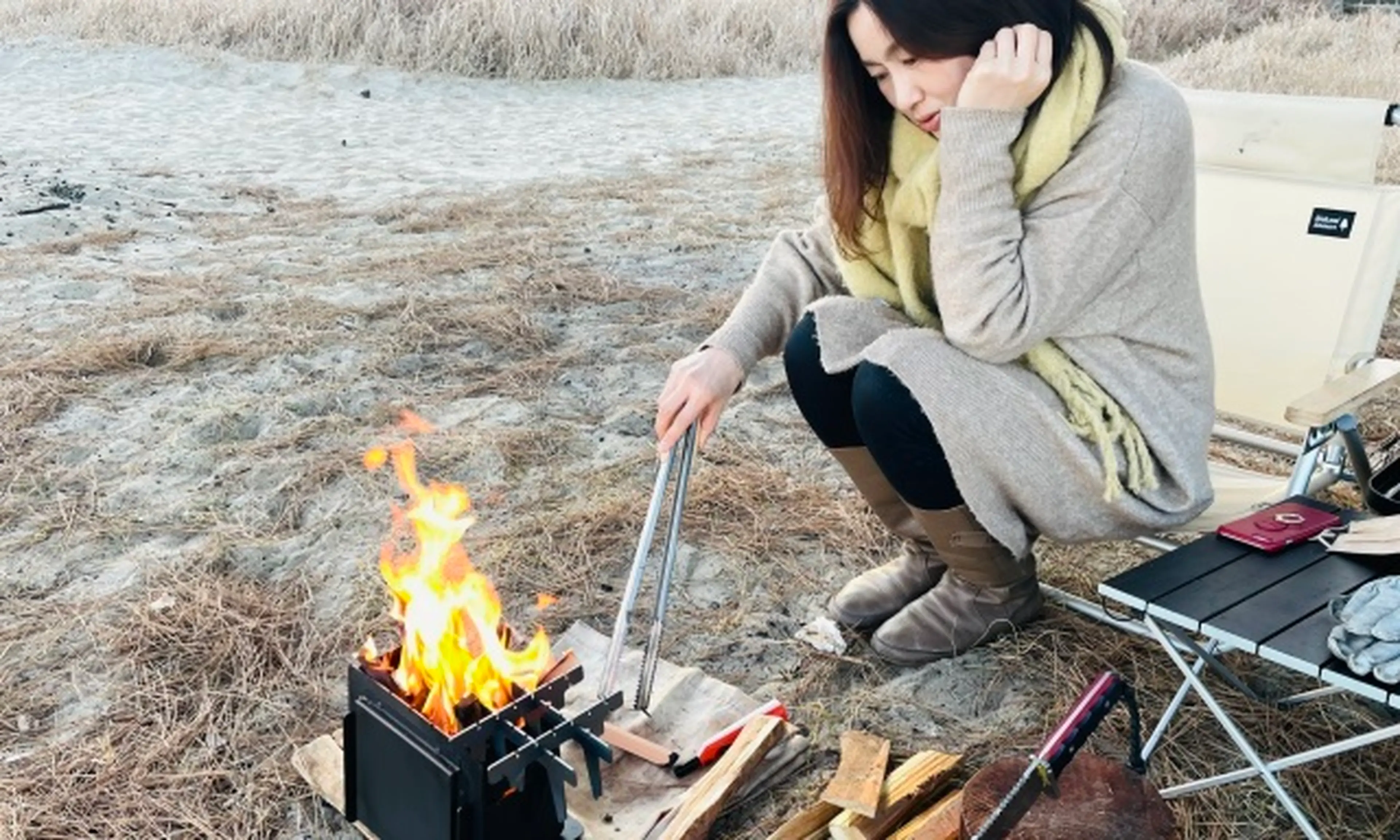 忍者の里・伊賀で生まれたコンパクト焚き火台「火術ソロ」が女性