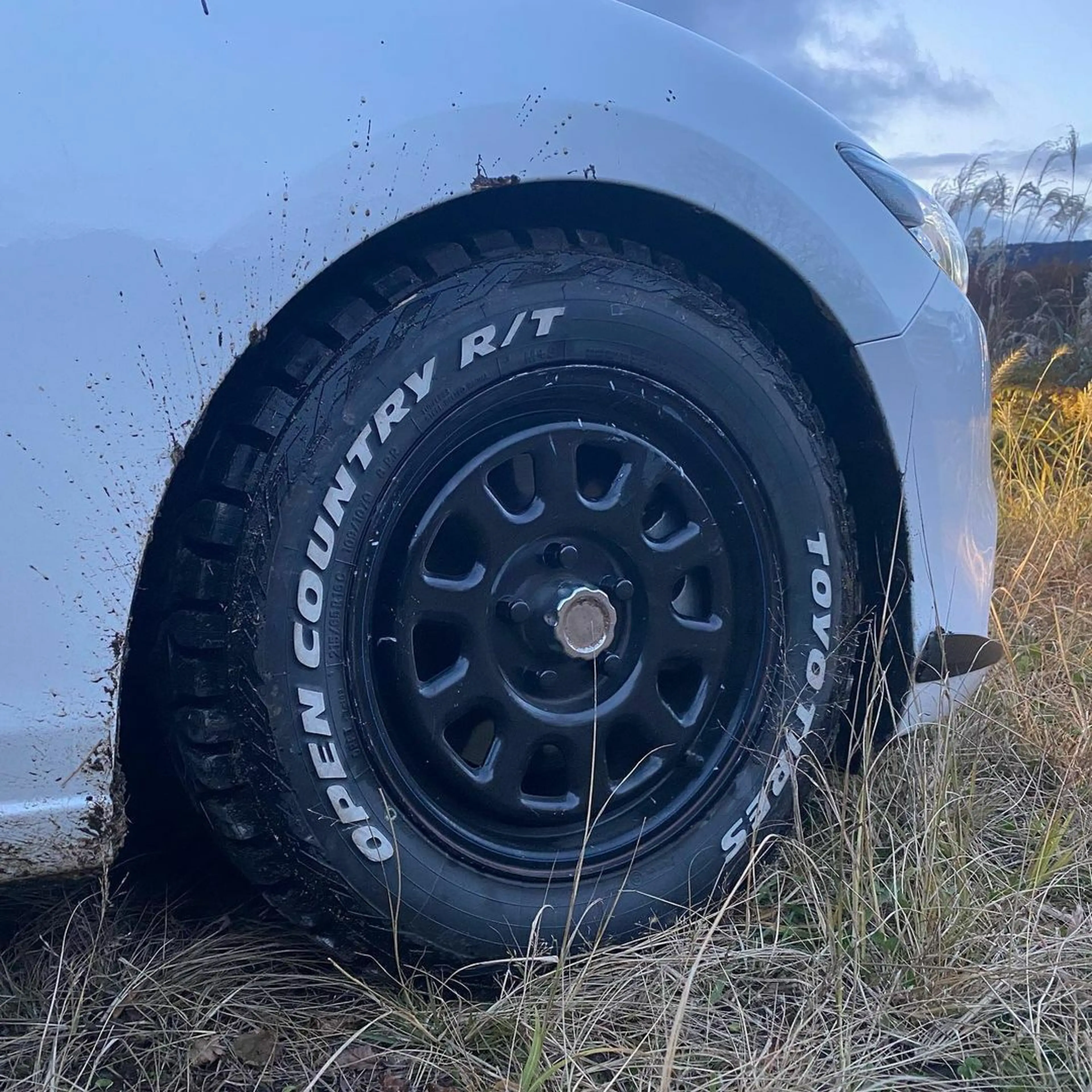 TOYOタイヤ　オープンカントリーR/T オフロードと街乗りを両立させるキャンプなタイヤ「オープンカントリー