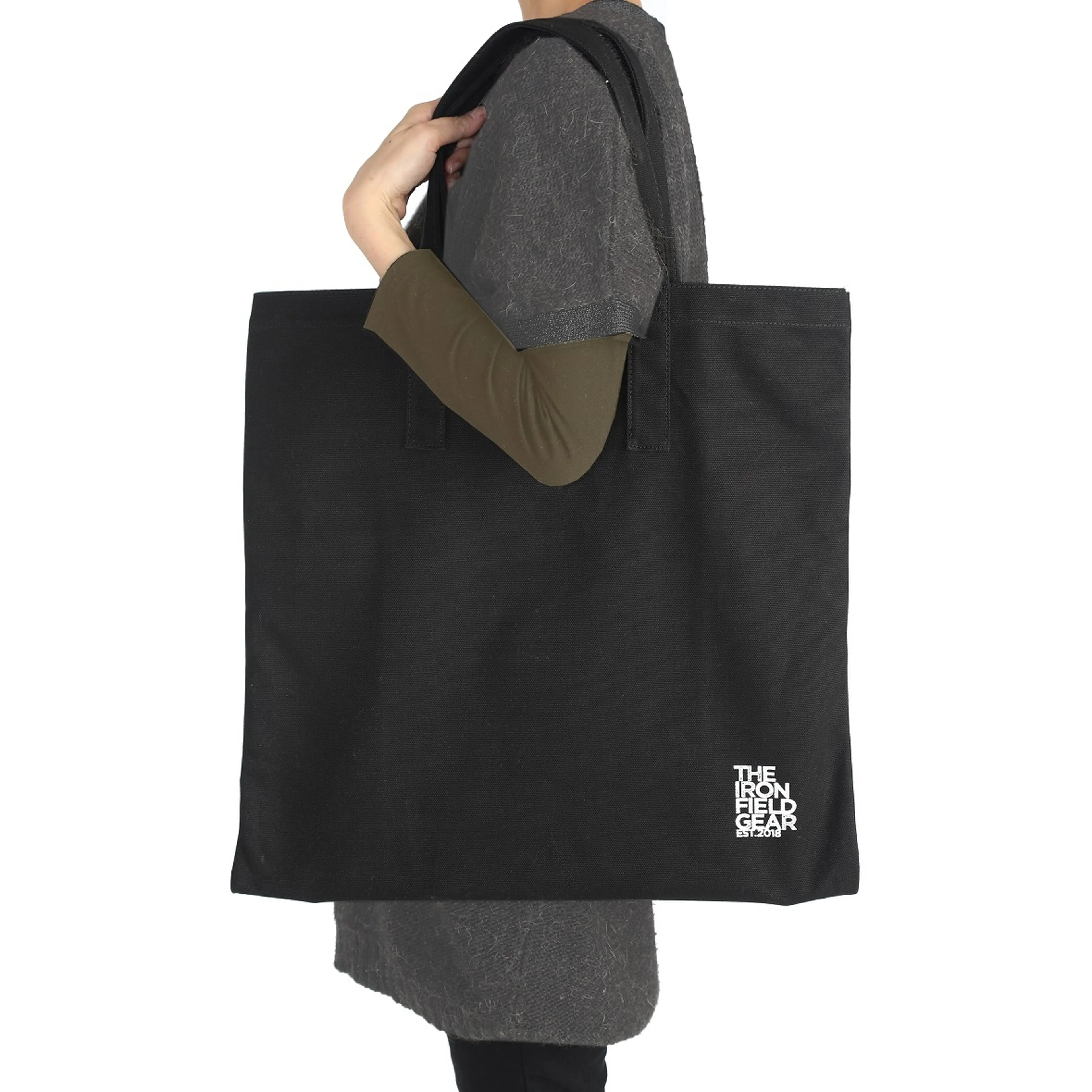 筒でも箱でもない、新感覚の二次燃焼焚き火台「TAKI BE TREE」とは何者