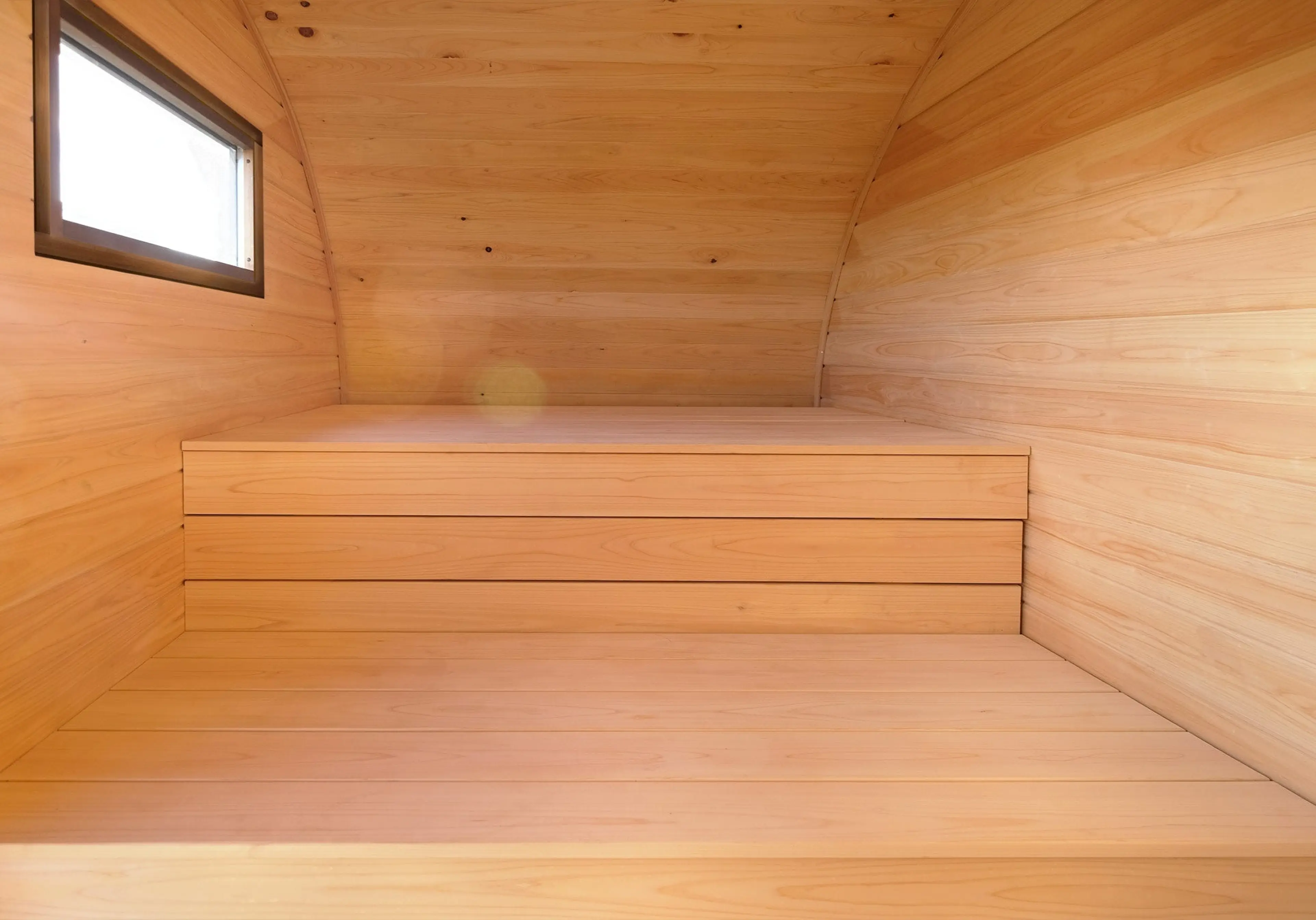 日本製バレルサウナの新境地！楕円形で魅せるバロウの「オーバルサウナ