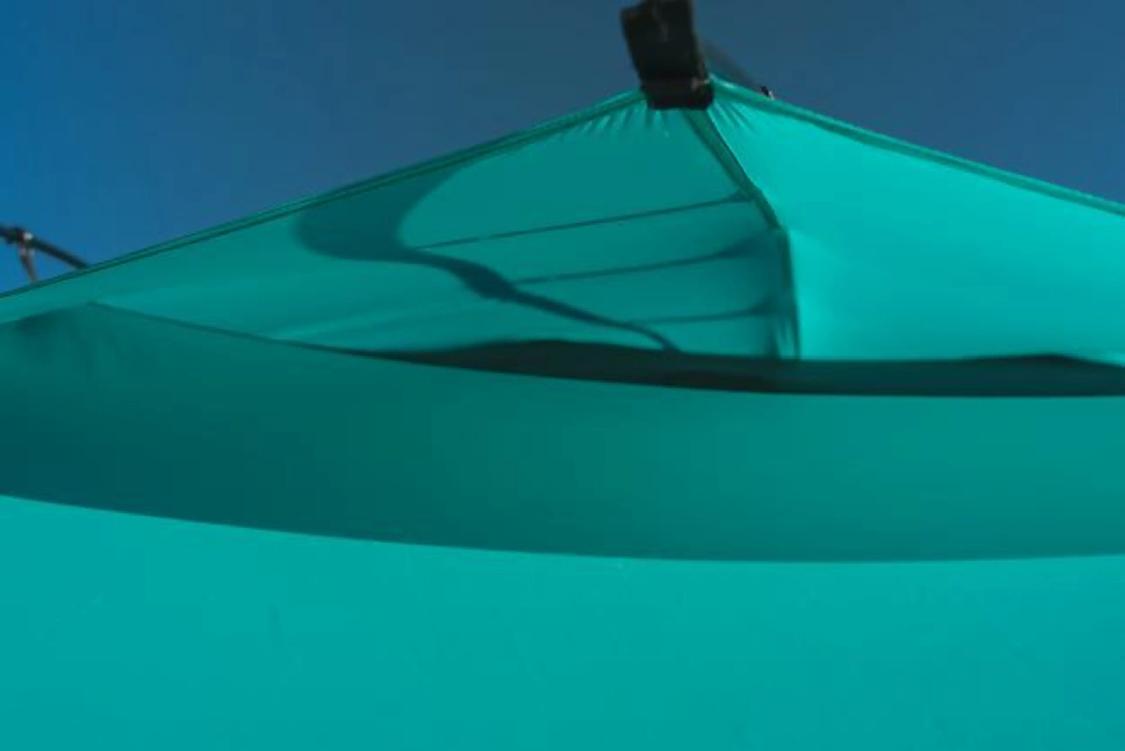 300泊で生まれた「ULテント」が登場！3層シルナイロン＆超々