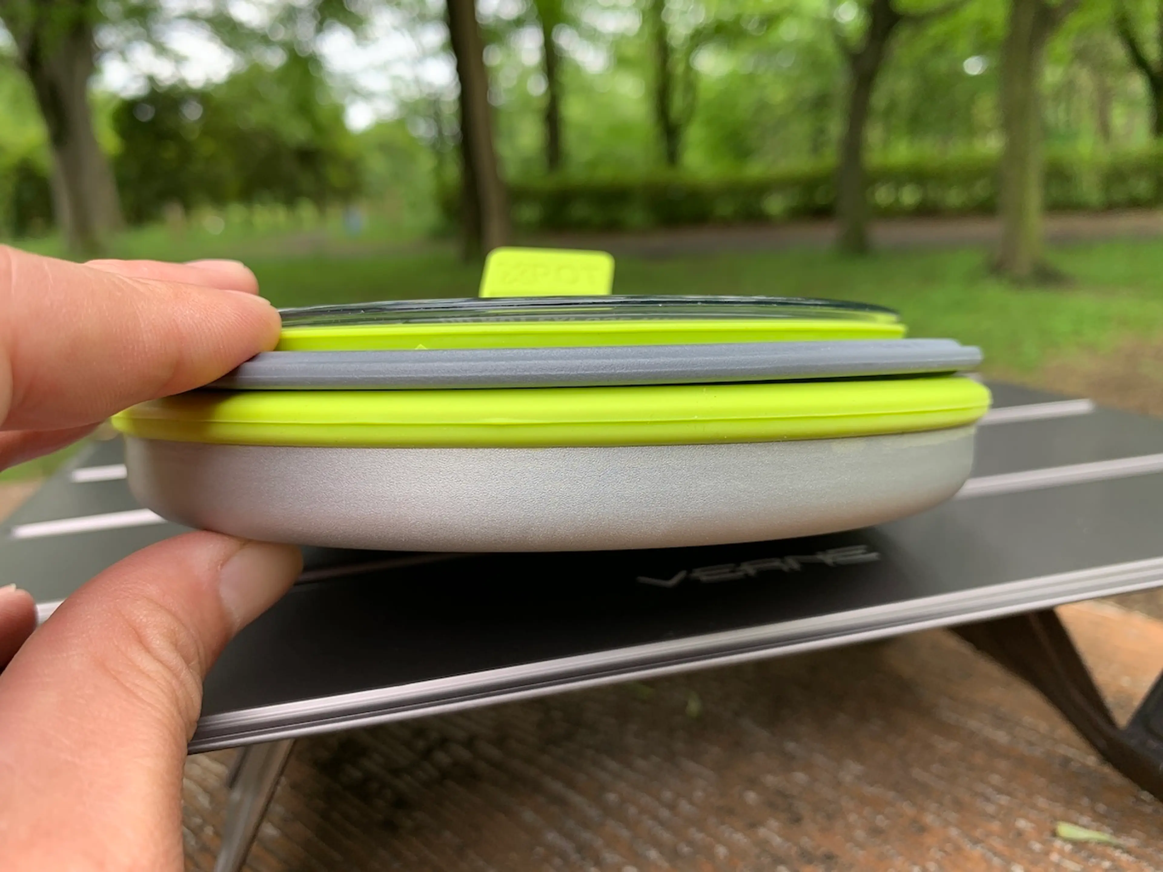 キャンプ場で35mmに縮む快感！斬新ルックス＆機能にノックダウンの「X