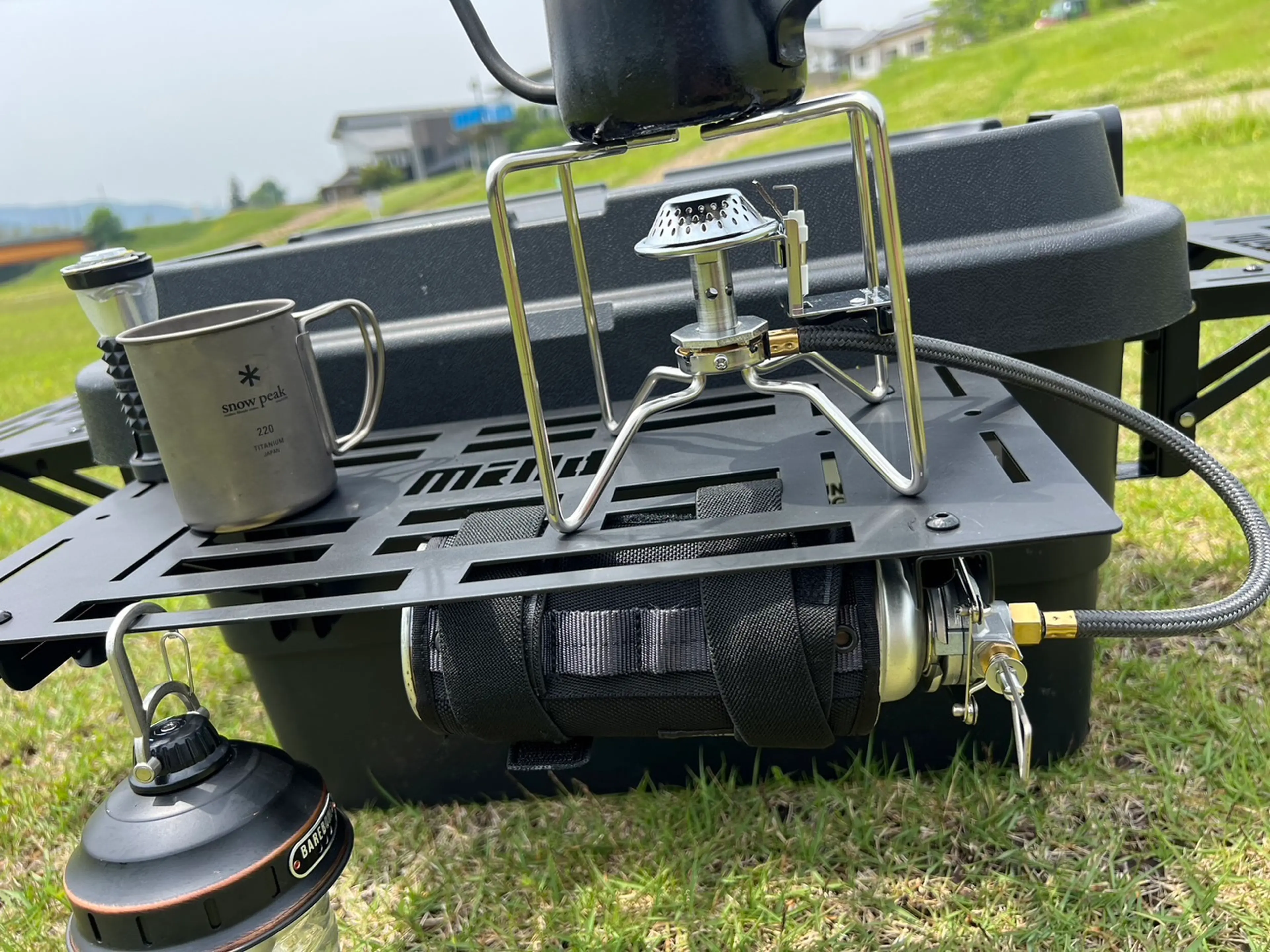 トランクカーゴ使いが待ち望んだ「拡張テーブル」登場！折りたたみ式で 
