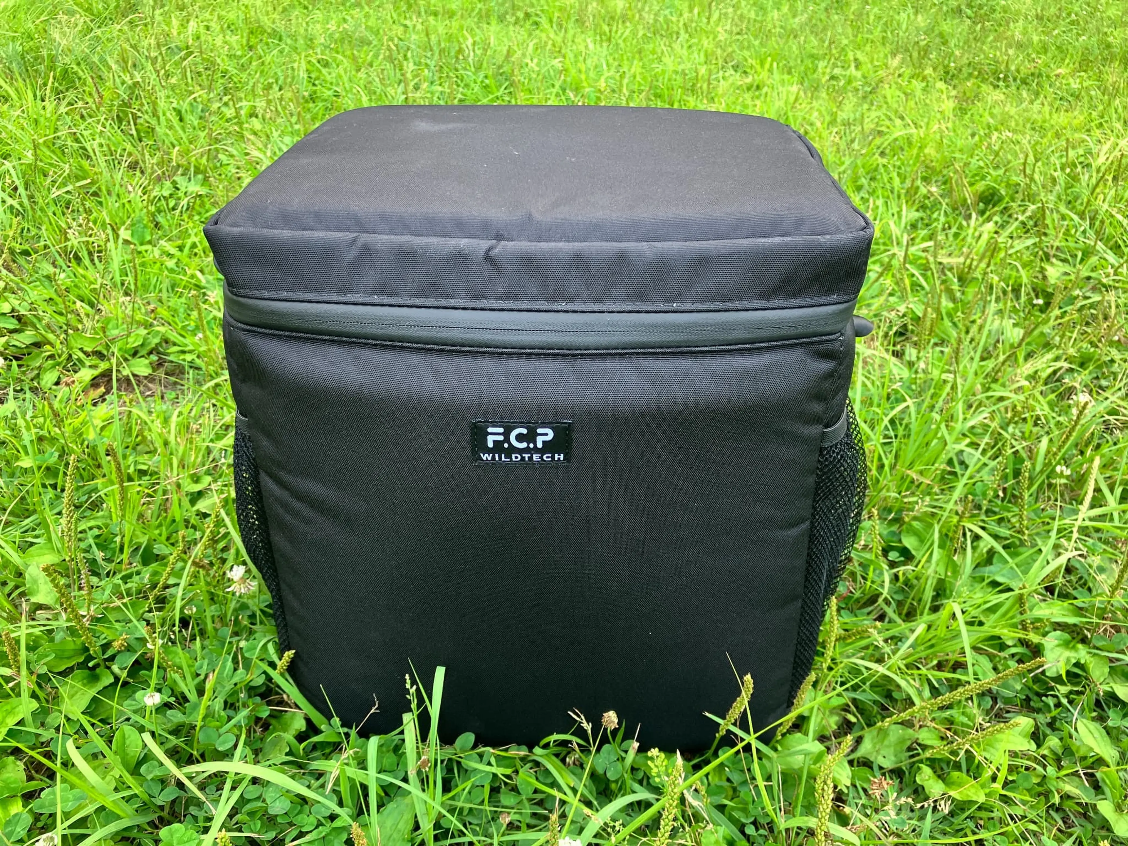 キャンプ系YouTuber・FUKUさん考案！「カンガルー的」クーラーはこの夏