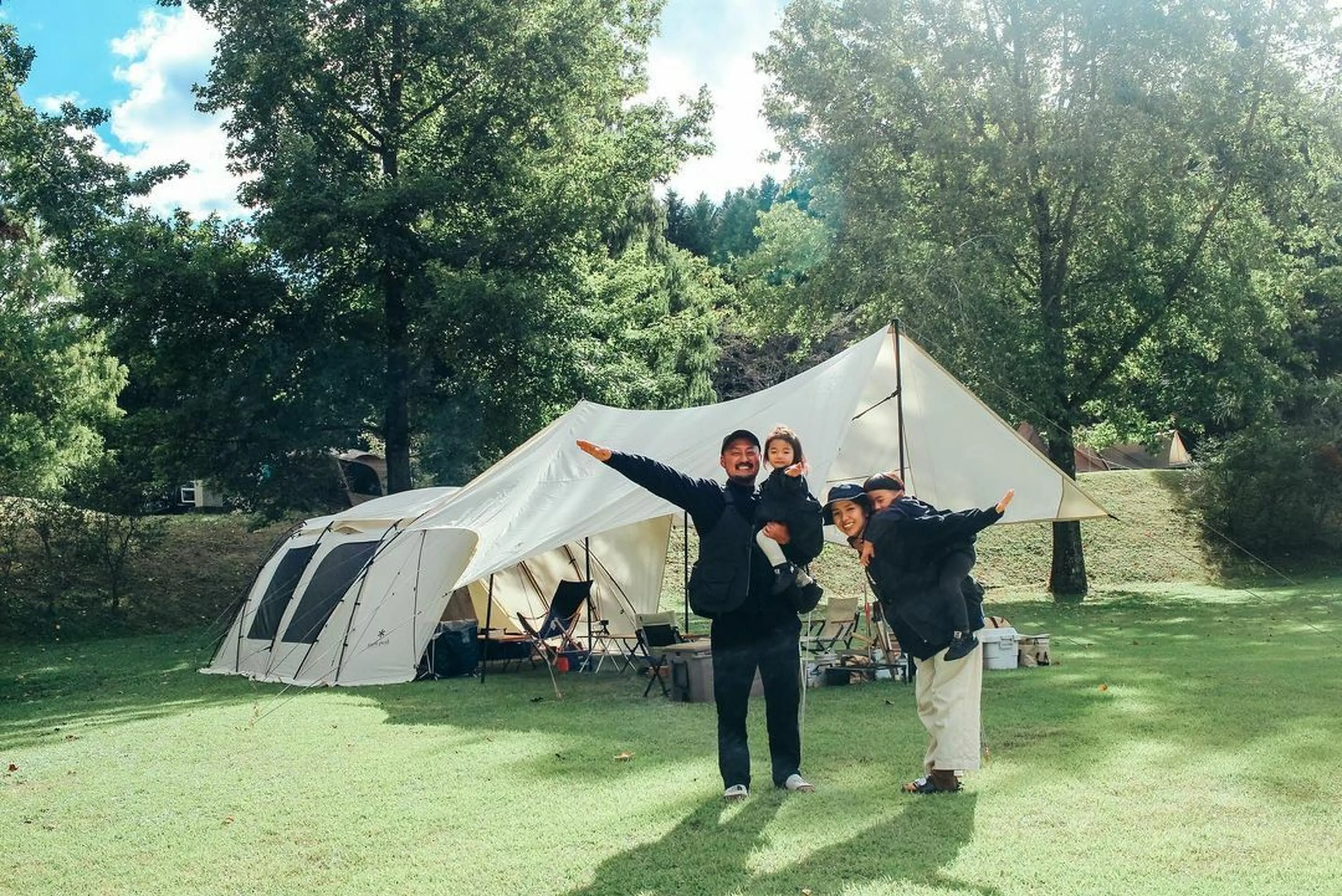 スノーピークの大型テント「ランドロック」！家族が快適に過ごせる巧み