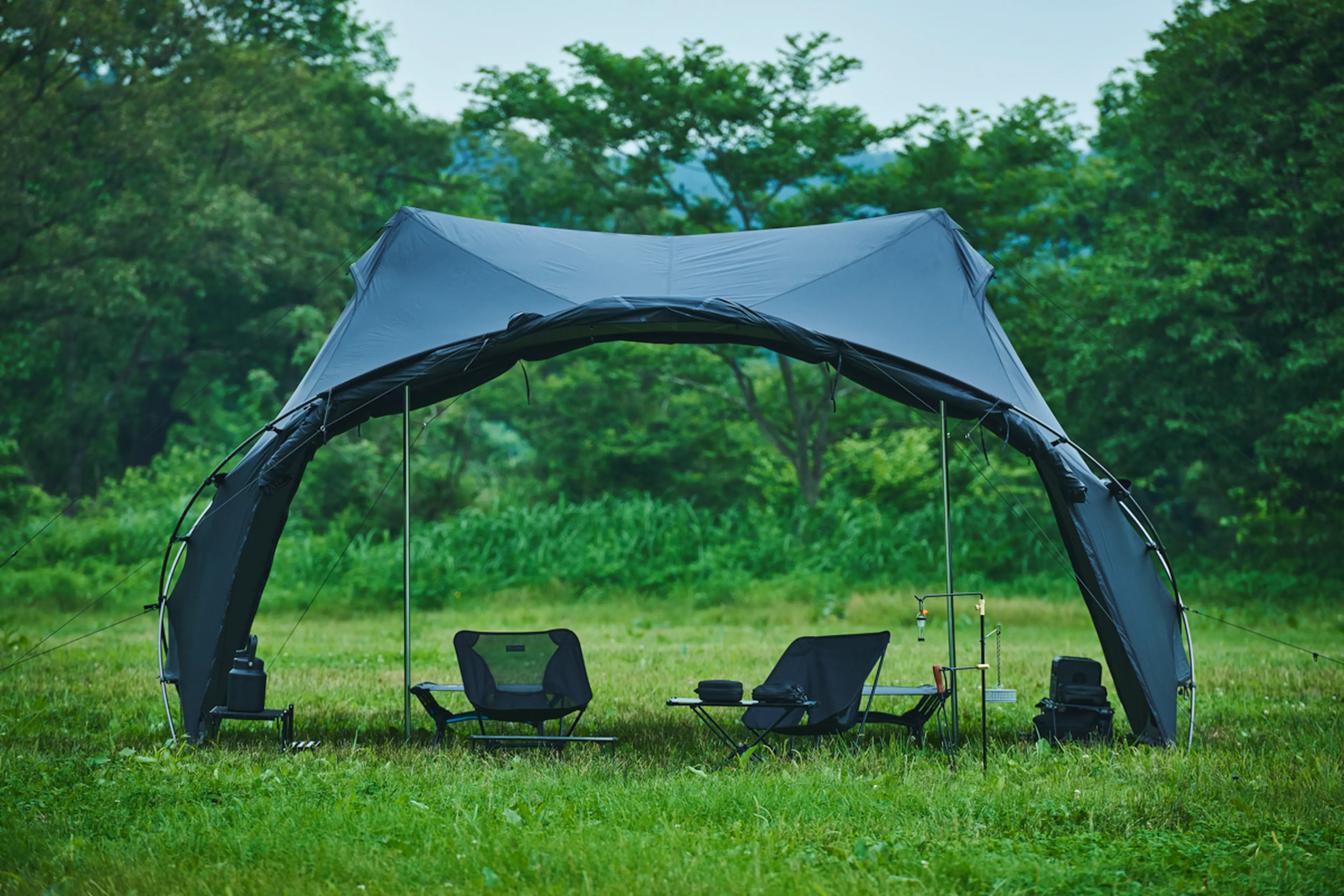 ヘク男 ブラック Troia ヘク男 黒 ヘク男の床グレー付き