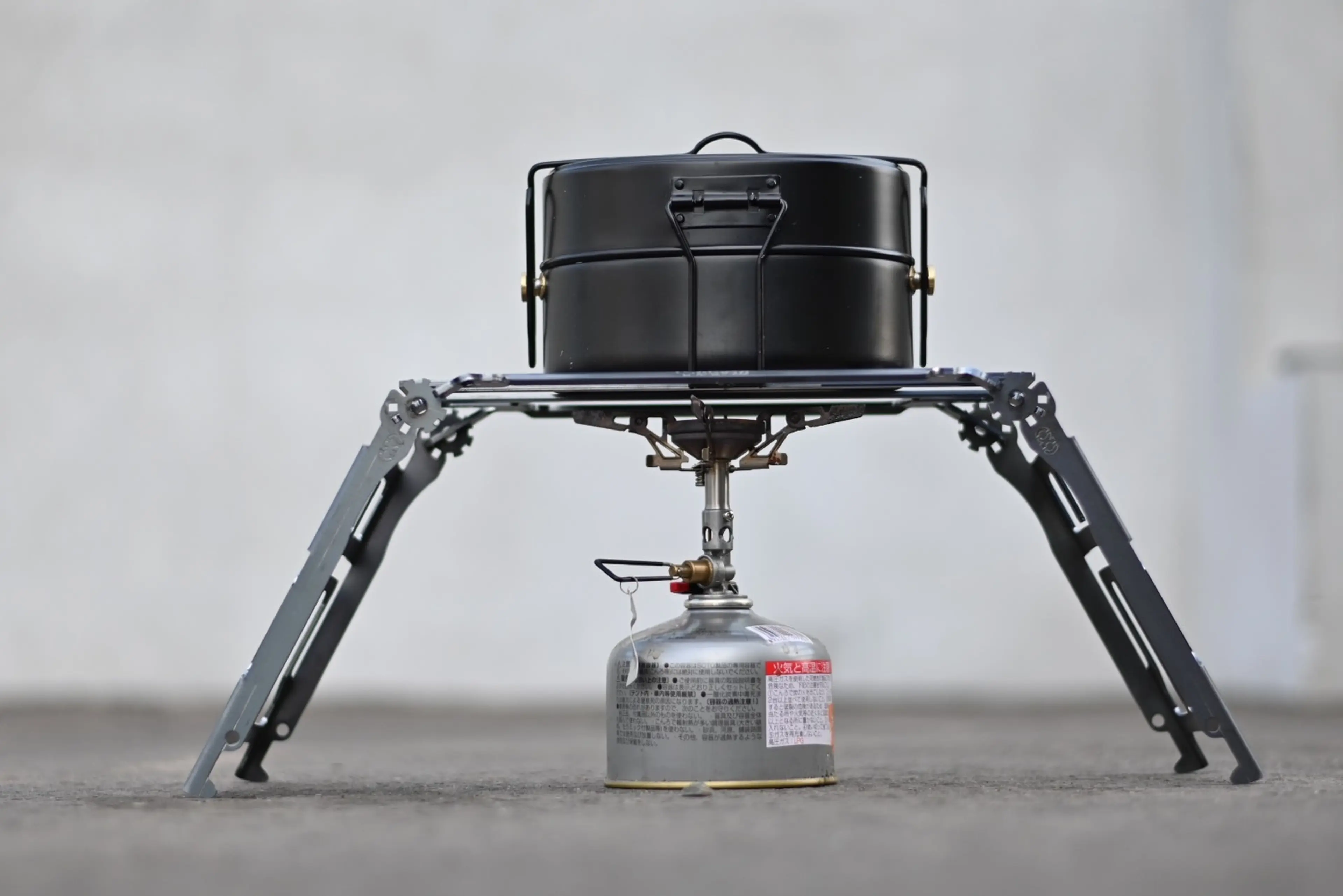 キャンプです　MOOSE ROOM WORKS  戦闘飯盒2型　OD色　未使用 MOOSE ROOM WORKS】戦闘飯盒2型 再生産版 OD色（防衛省自衛隊