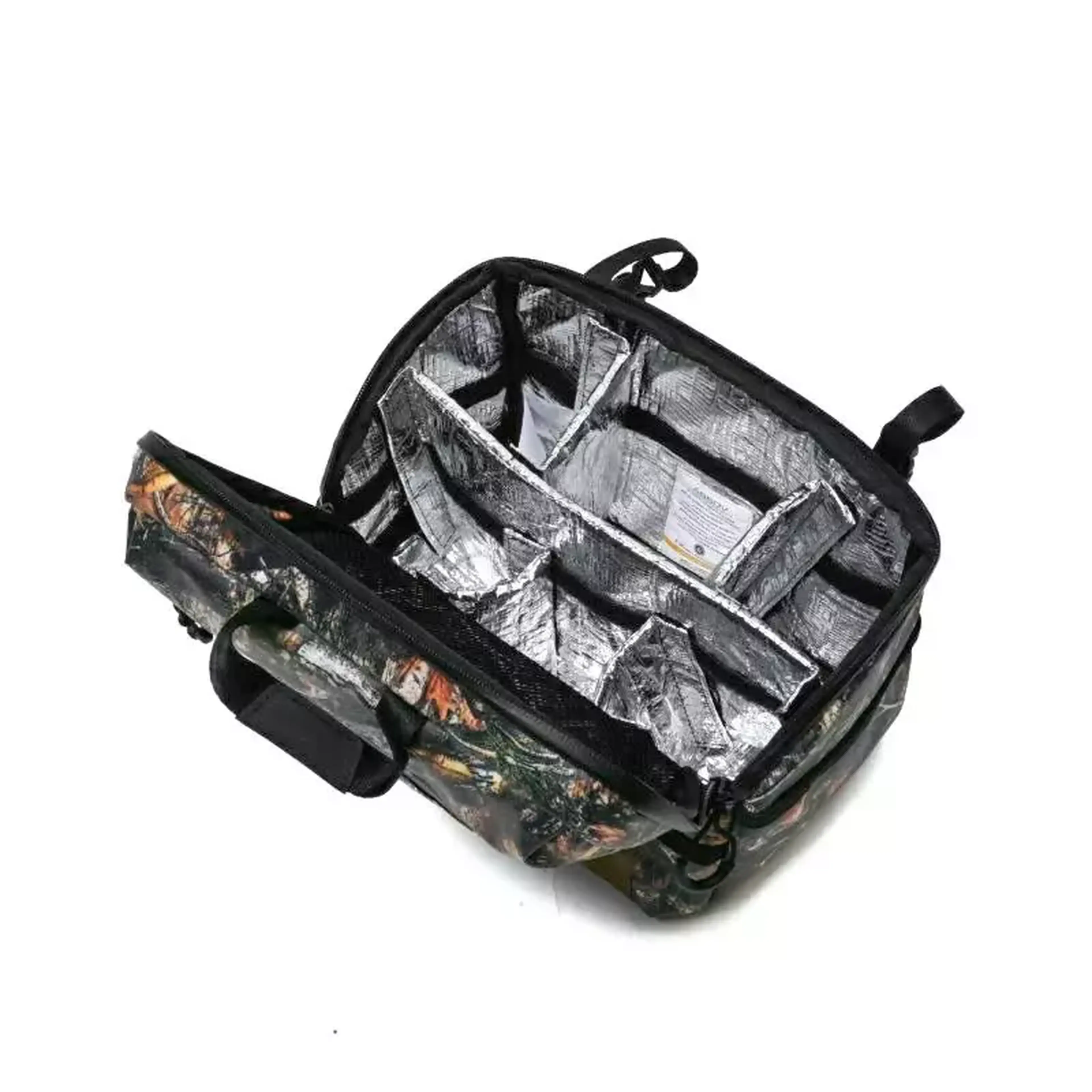 キャンプギアを守る秘策がこれ！美レイアウトにも効く「浮かせる