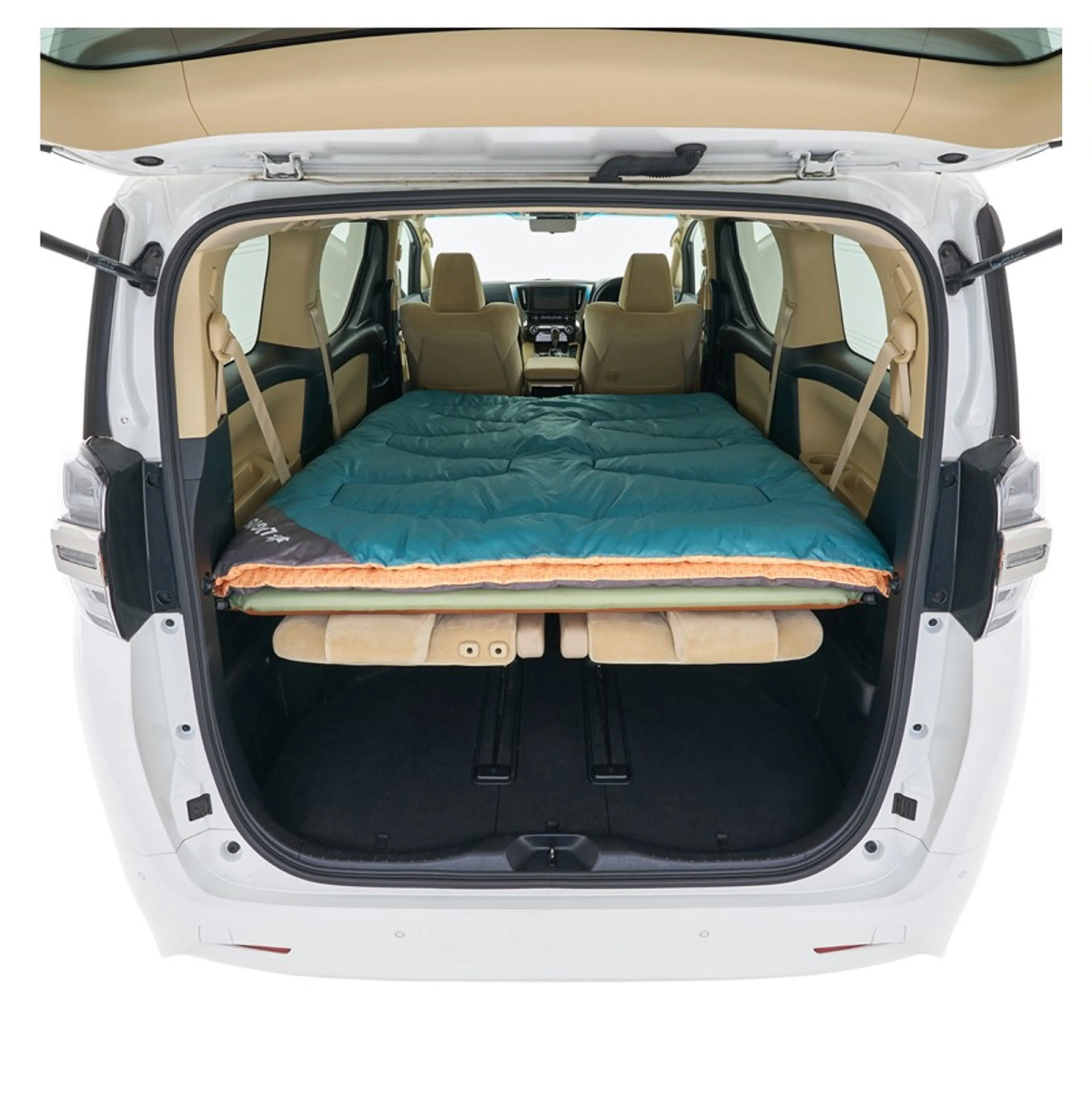 車中泊派に朗報！ミニバンにジャスト＆分離もOKな「寝袋」が新登場