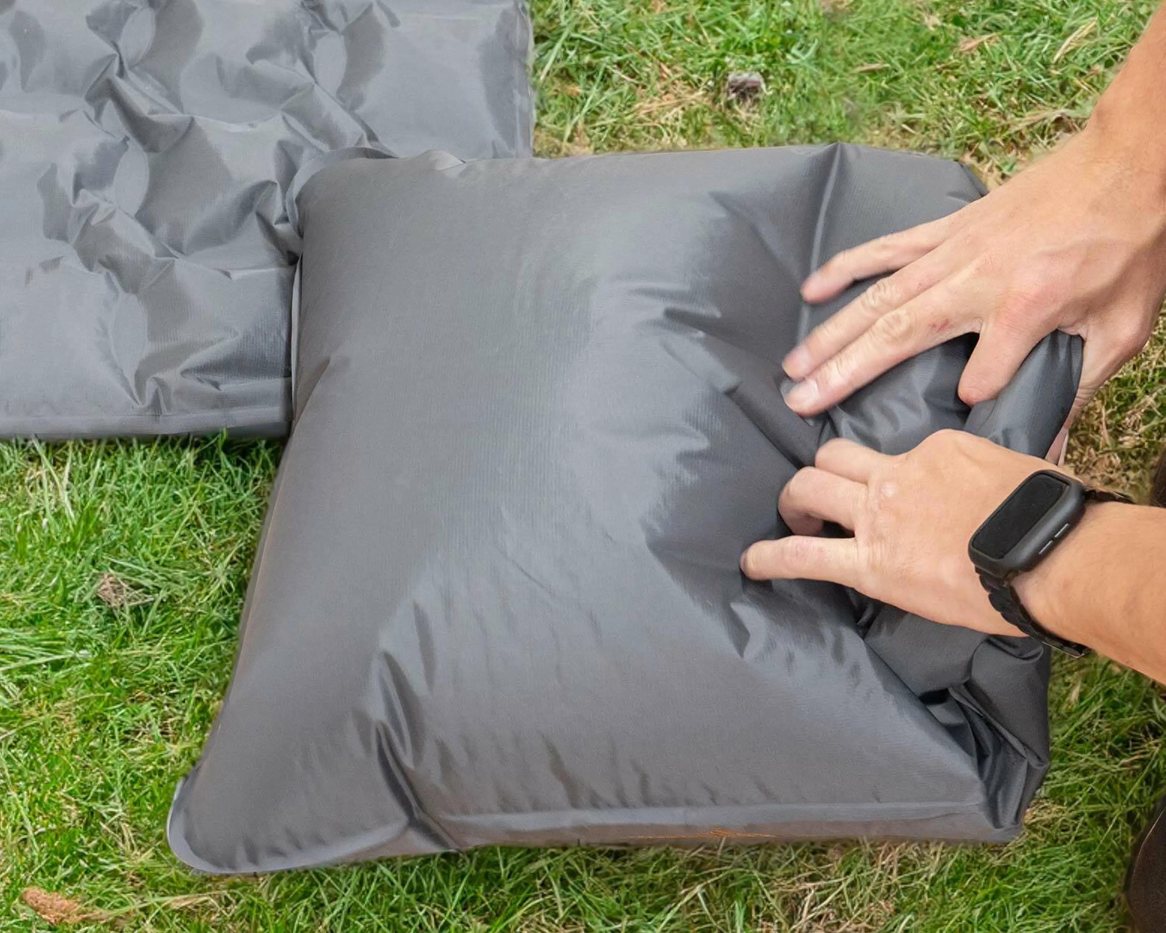 秋もコスパ最強】FIELDOOR「10月の新作」を一挙お届け！ULマットや炭酸