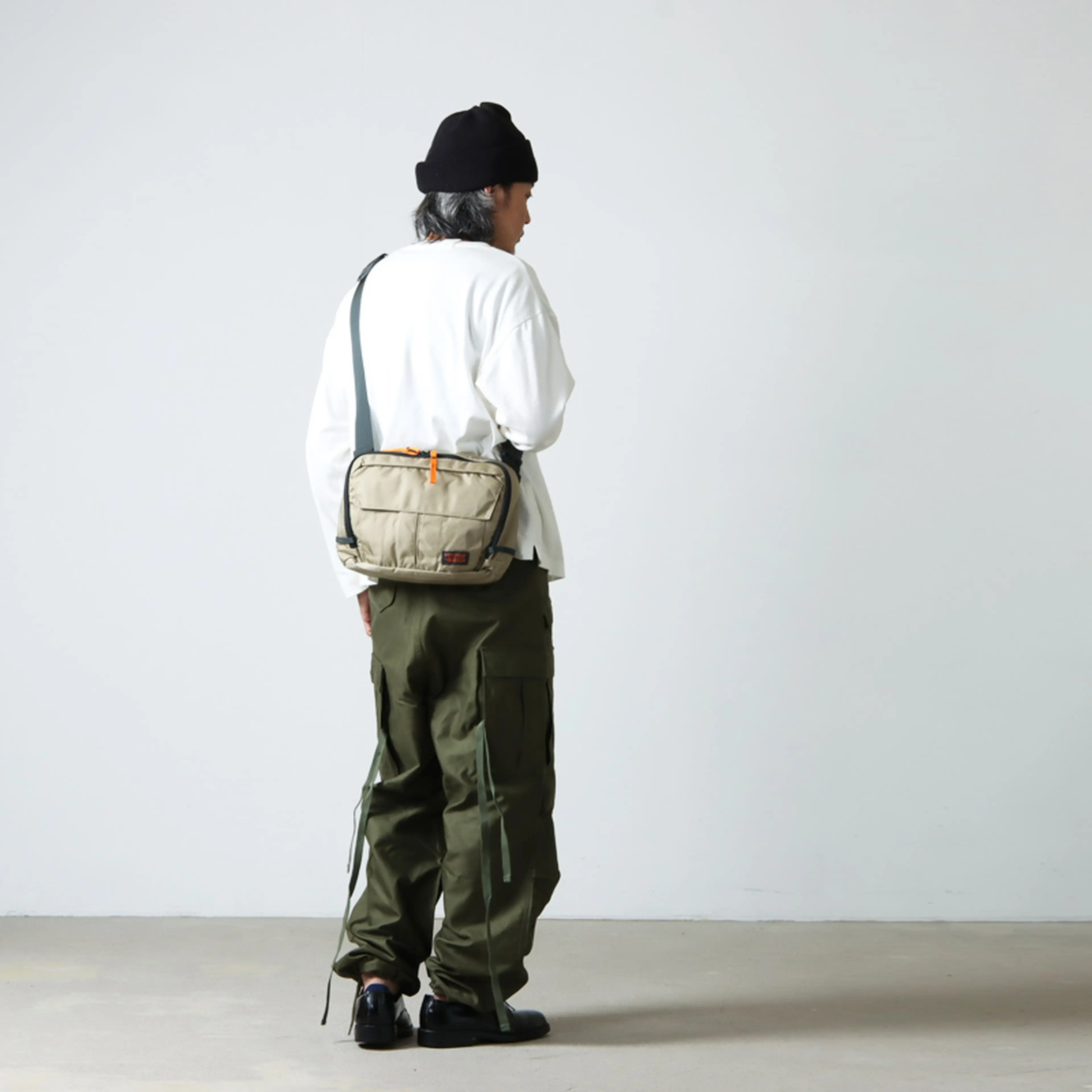 極美品 ミステリーランチ ボディバッグ 茶 ナイロン ウエストポーチ