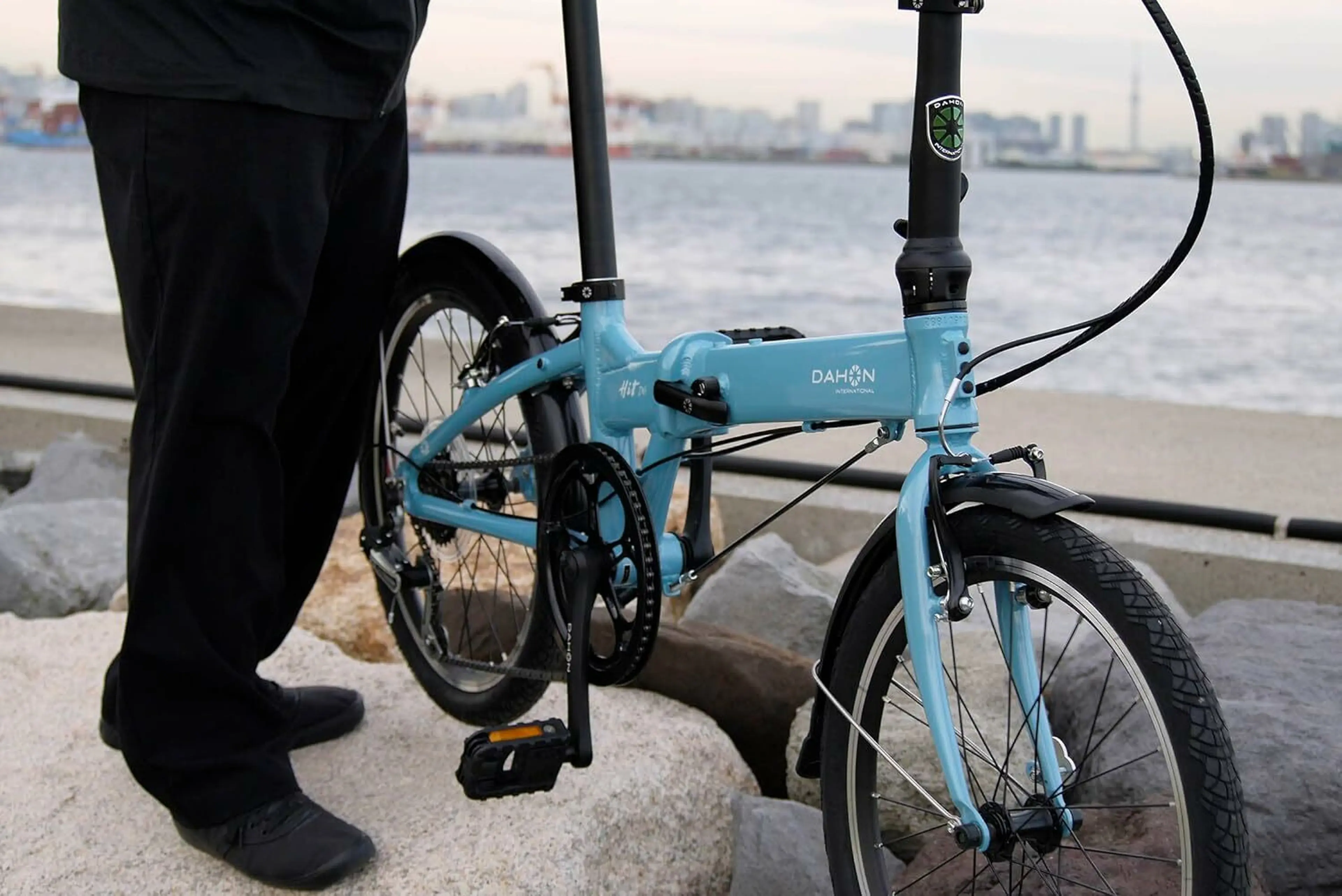 折り畳み自転車使用頻度少ない Amazon | 自転車 折りたたみ式 14インチ 最大続行距離60km 小型 軽量
