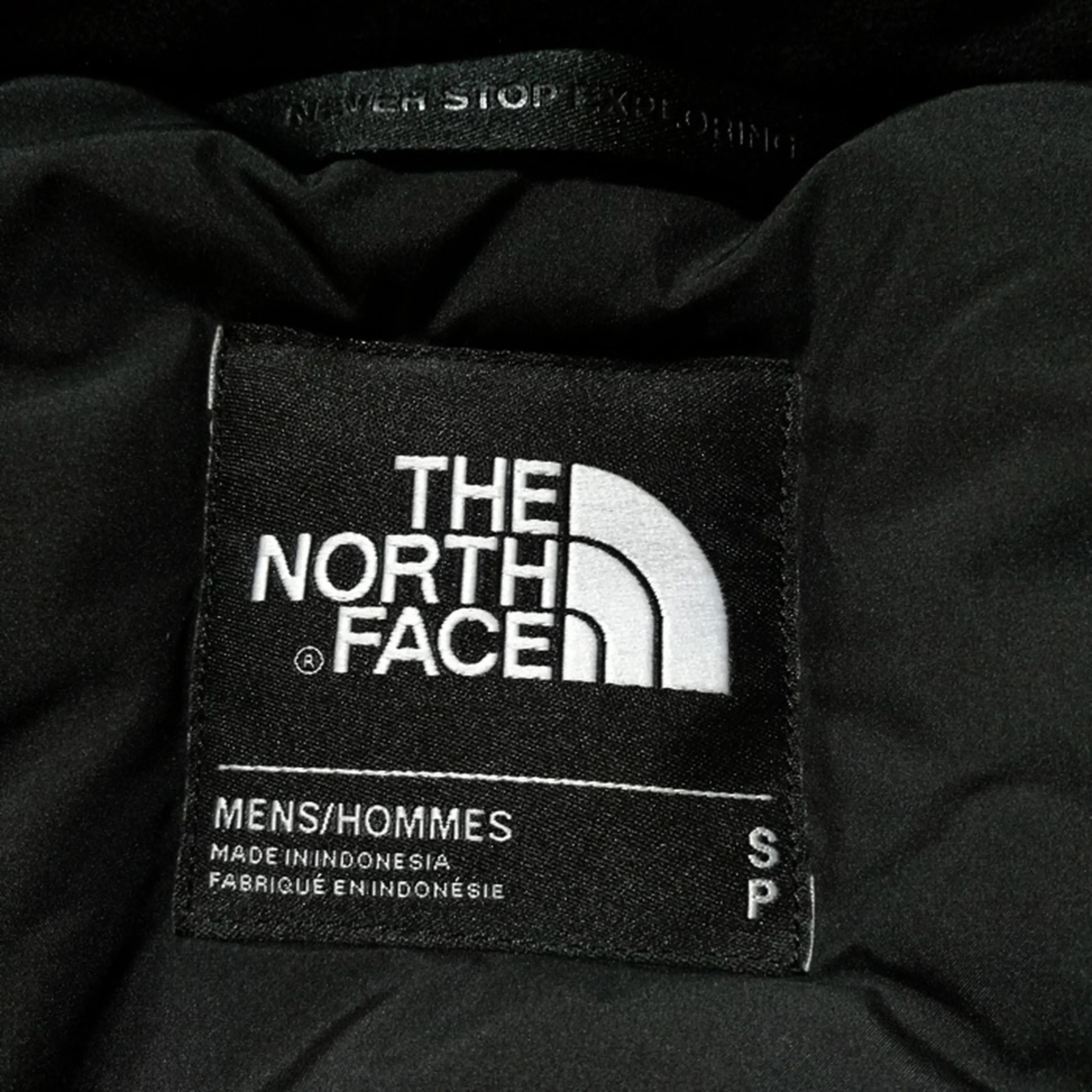 ノースフェイス　タグ確認用 ザ・ノース・フェイスのマクマードは希少！偽物の見分け方や歴代モデル