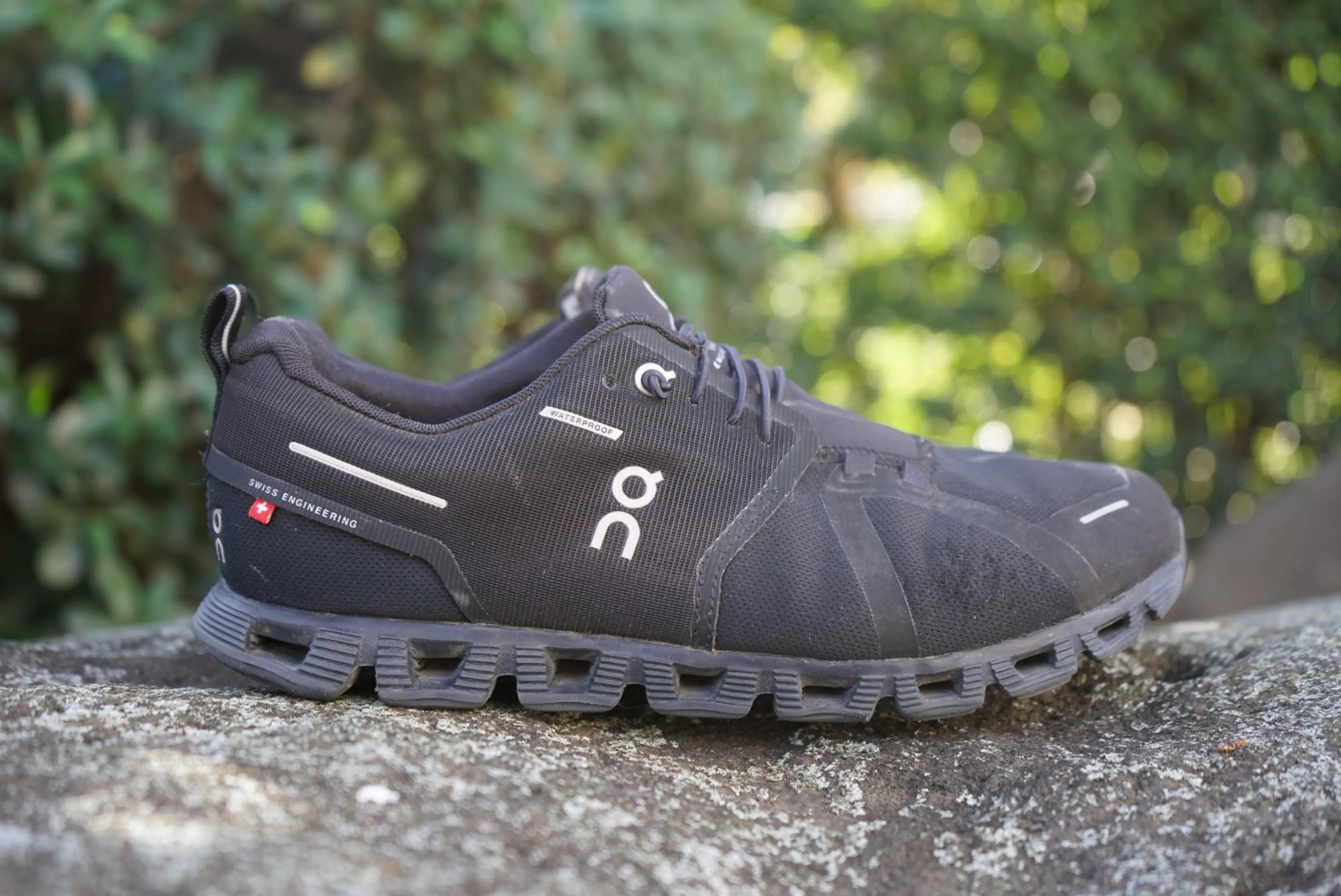 360日履いたガチのスタメン】魔法のゴム紐で着脱楽々なランニングシューズ | キャンプ・アウトドア情報メディアhinata