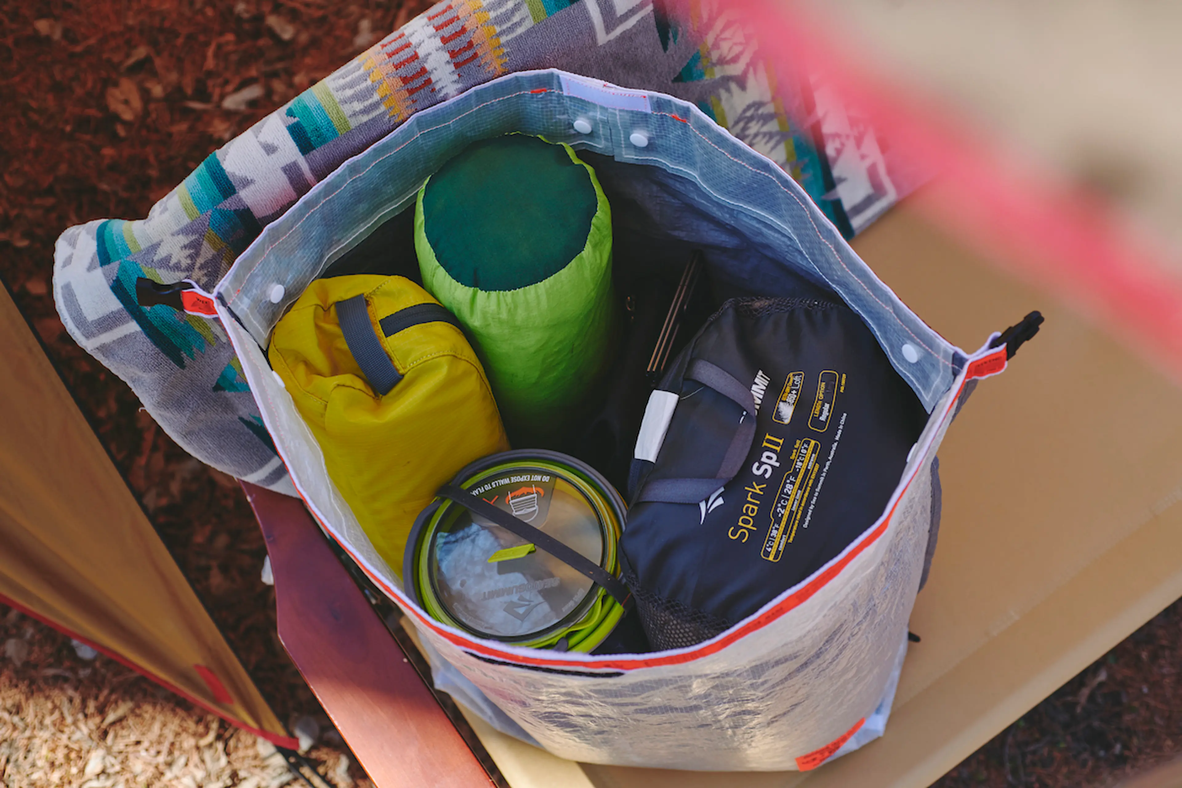 キャンプの主役にも！WEEKEND(ER)×hinataの「見せたいゴミ箱」が遂に