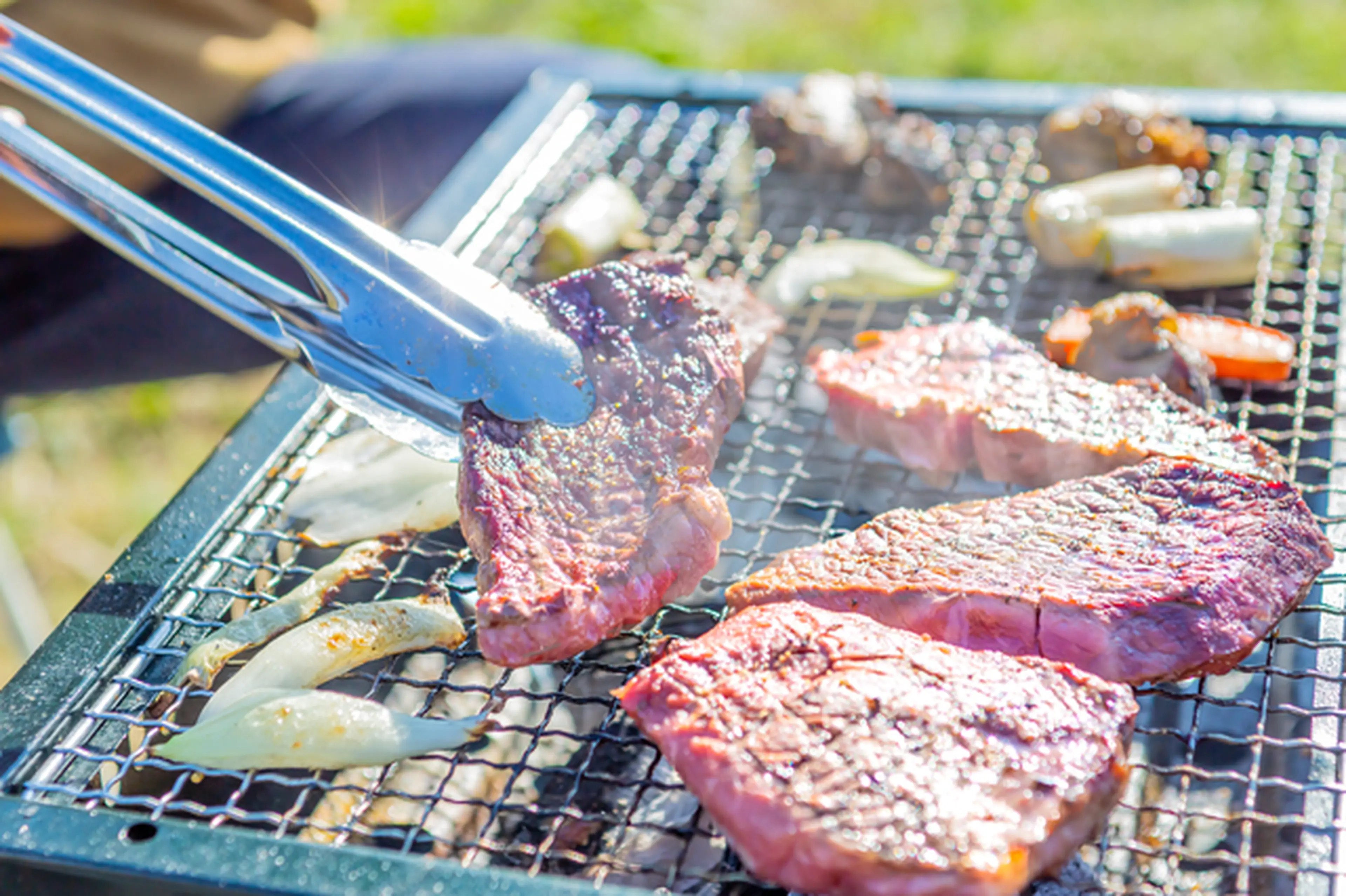 バーベキューで使う焼き網の選び方や掃除方法！おすすめアイテムも紹介 