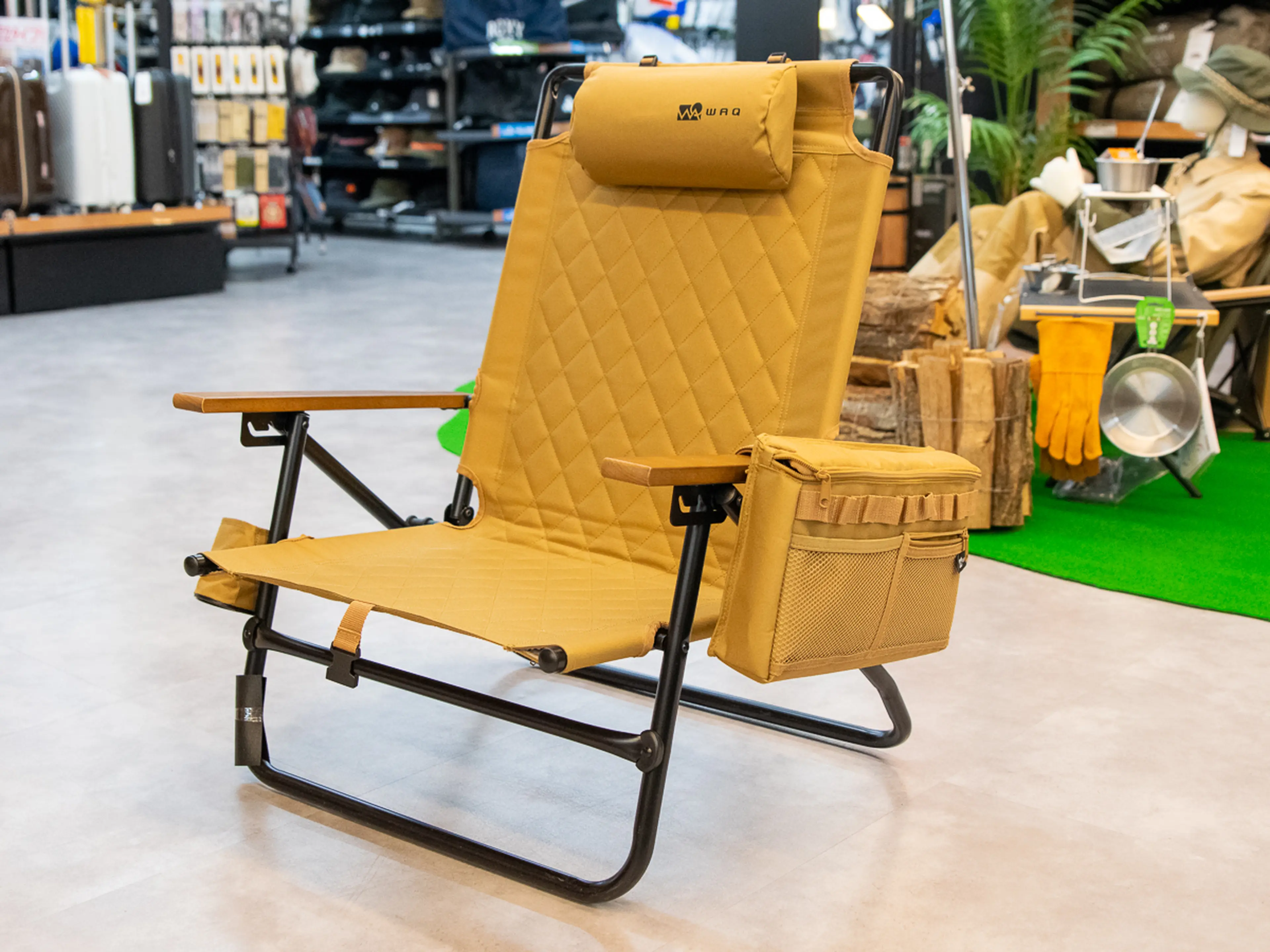 WAQ リクライニングローチェア　タンカラー WAQ リクライニングローチェア タンカラー Amazon.co.jp: WAQ