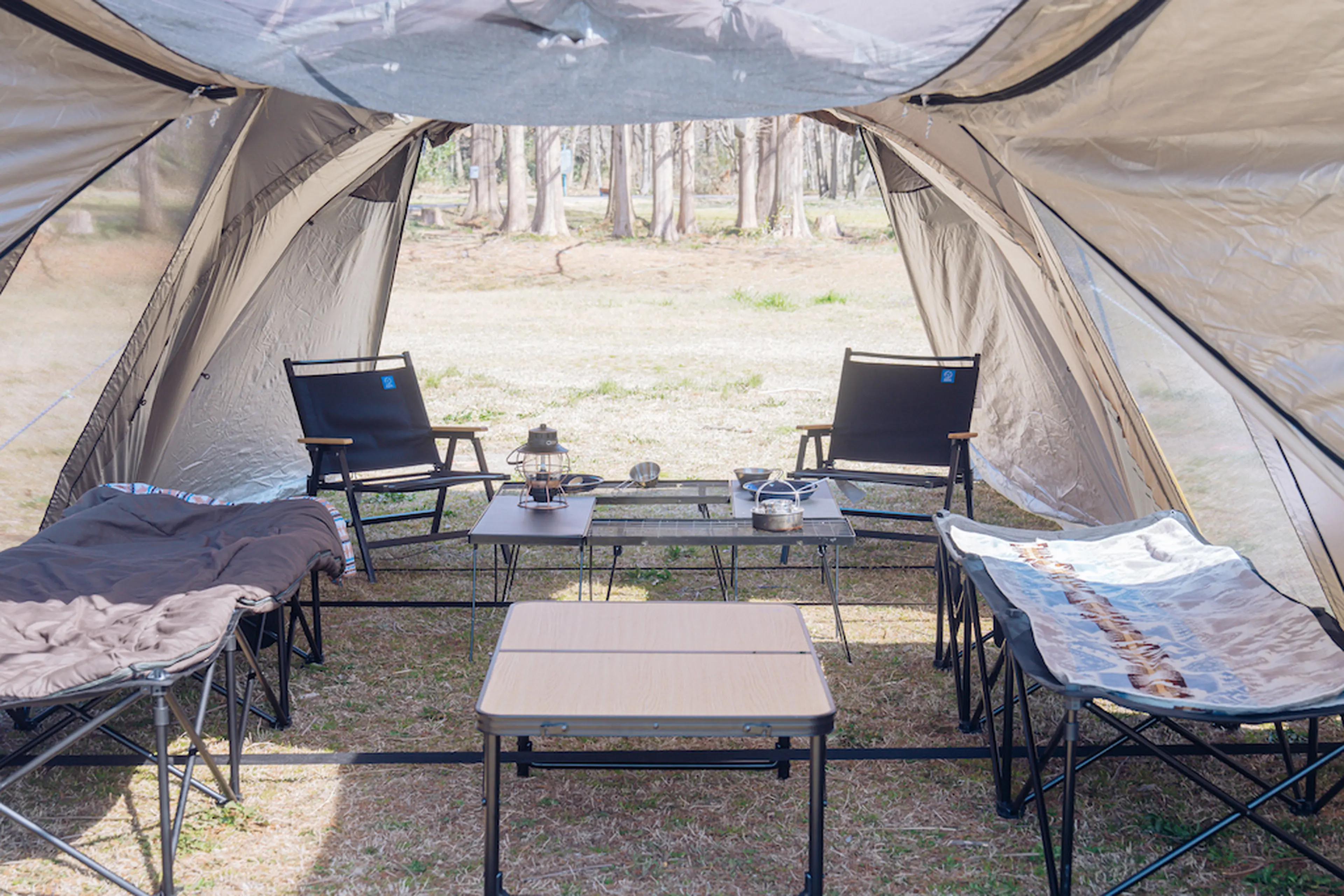 キャンプにいかがですか？2ルームテント