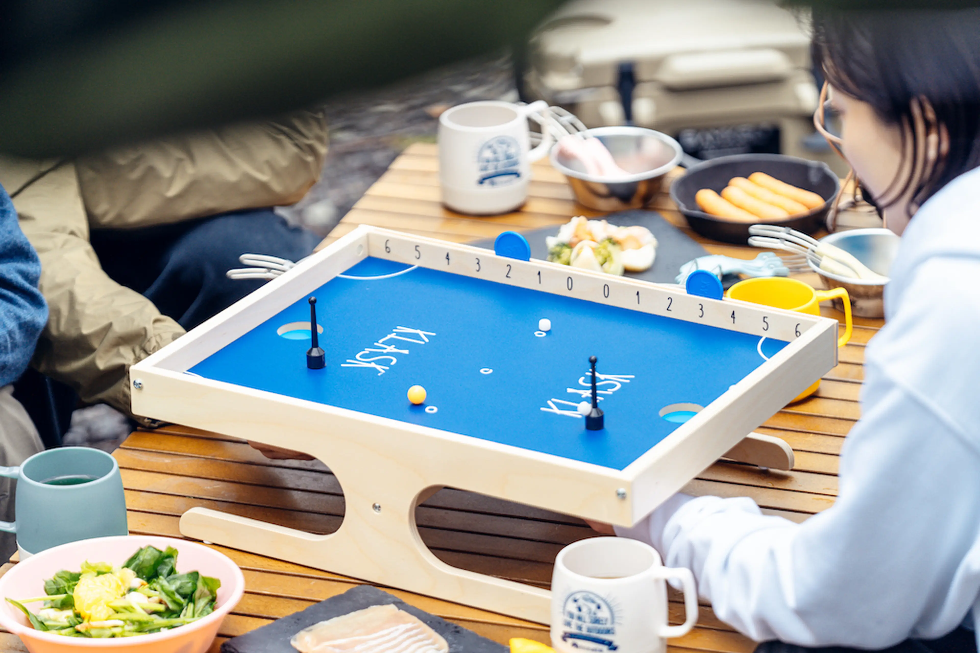 美品】KLASK クラスク ボードゲーム KLASK ボードゲーム 2人用 選ぶべき3つの KLASK ボードゲーム 2人用