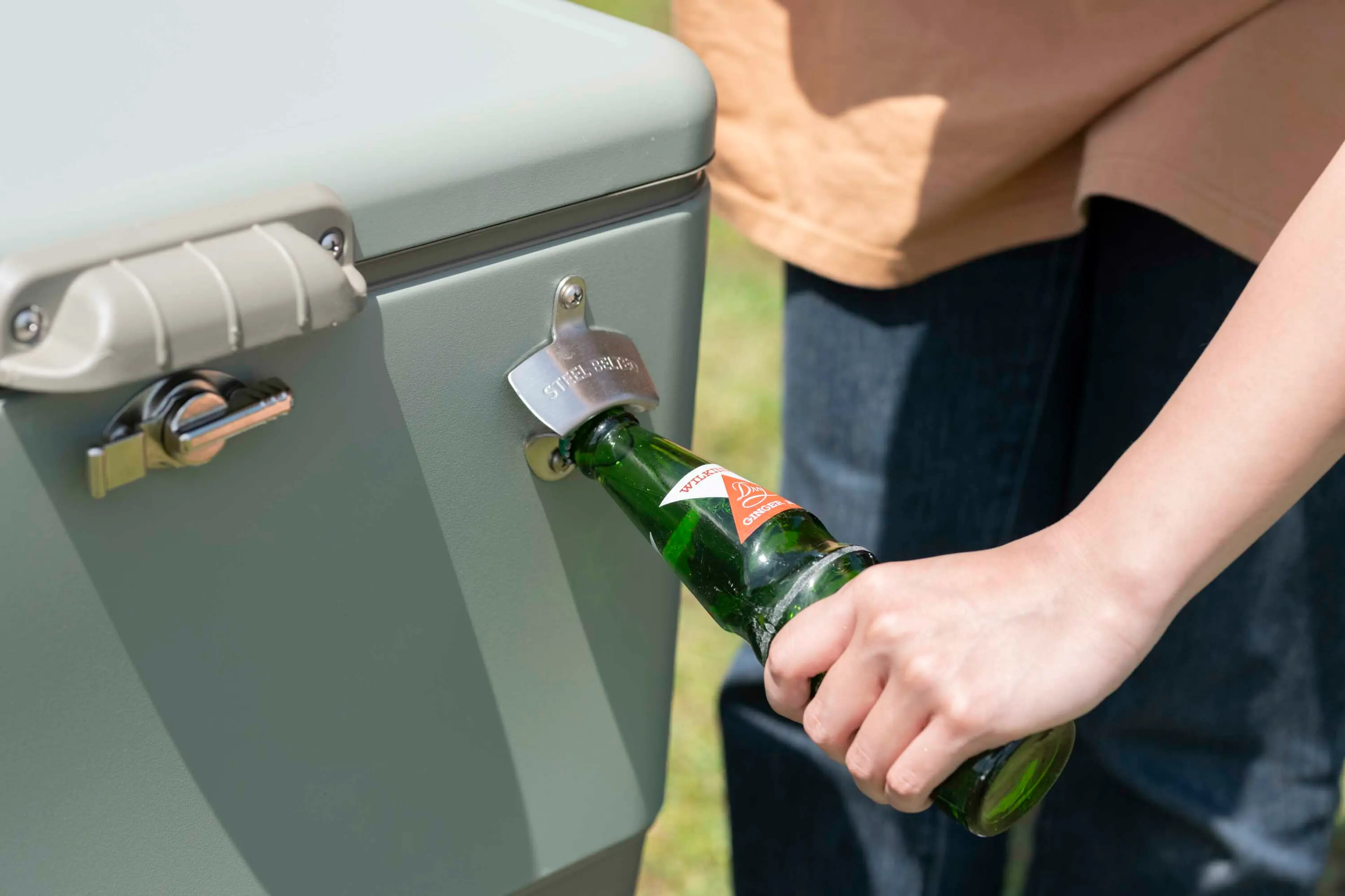 徹底レビュー】コールマンの54QTステンレススチールベルト(R)クーラー