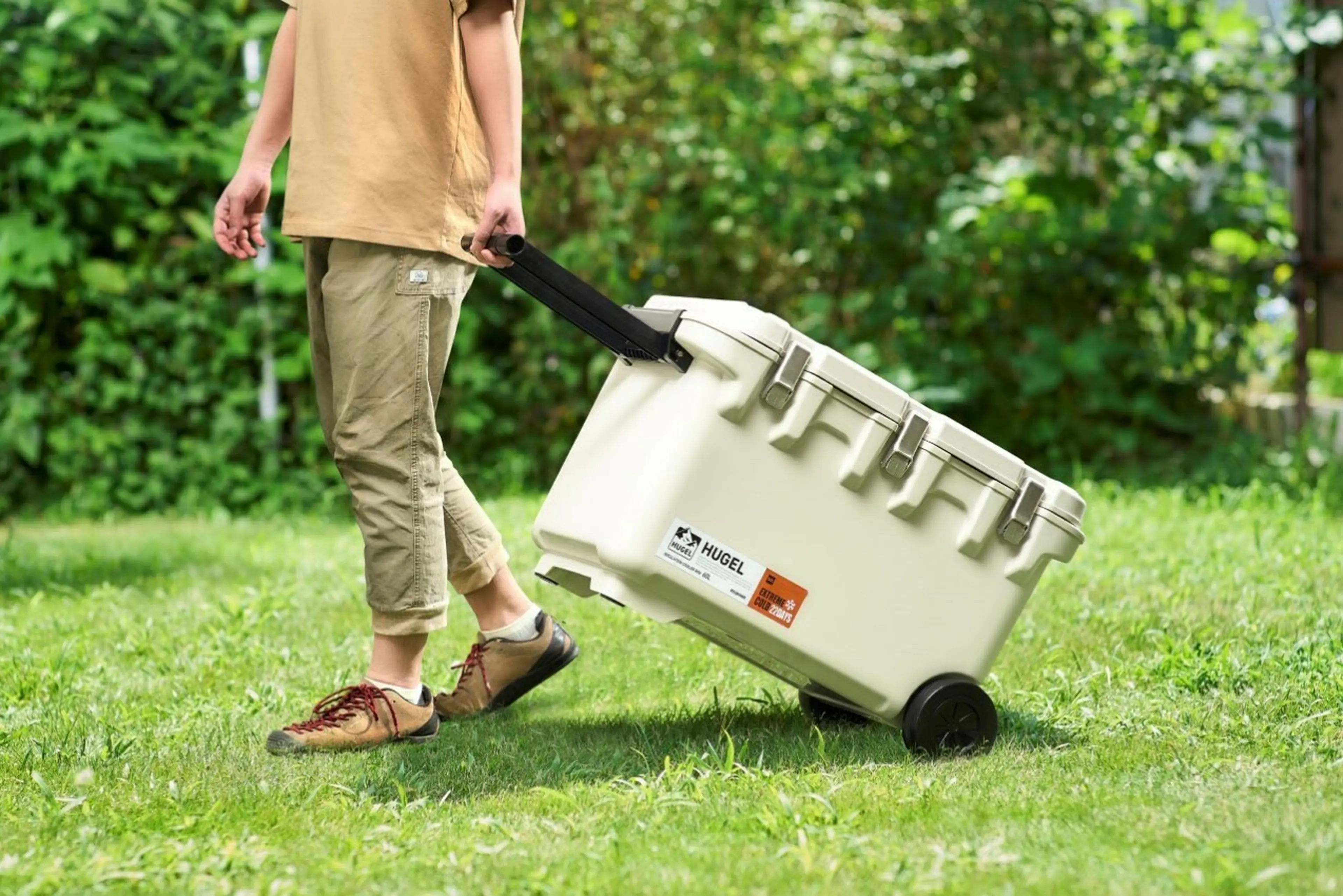 アイリスオーヤマ 真空断熱クーラーボックス 保冷剤付き 長時間 保冷 ハードタイプ アウトドア レジャー キャンプ HUGEL VI  最大400円OFF☆くらしに＋】 クーラーボックス 保冷 大型 大容量 40L 保冷力 最大 13.3日 ハード 真空断熱 アウトドア レジャー  キャンプ 釣り ...