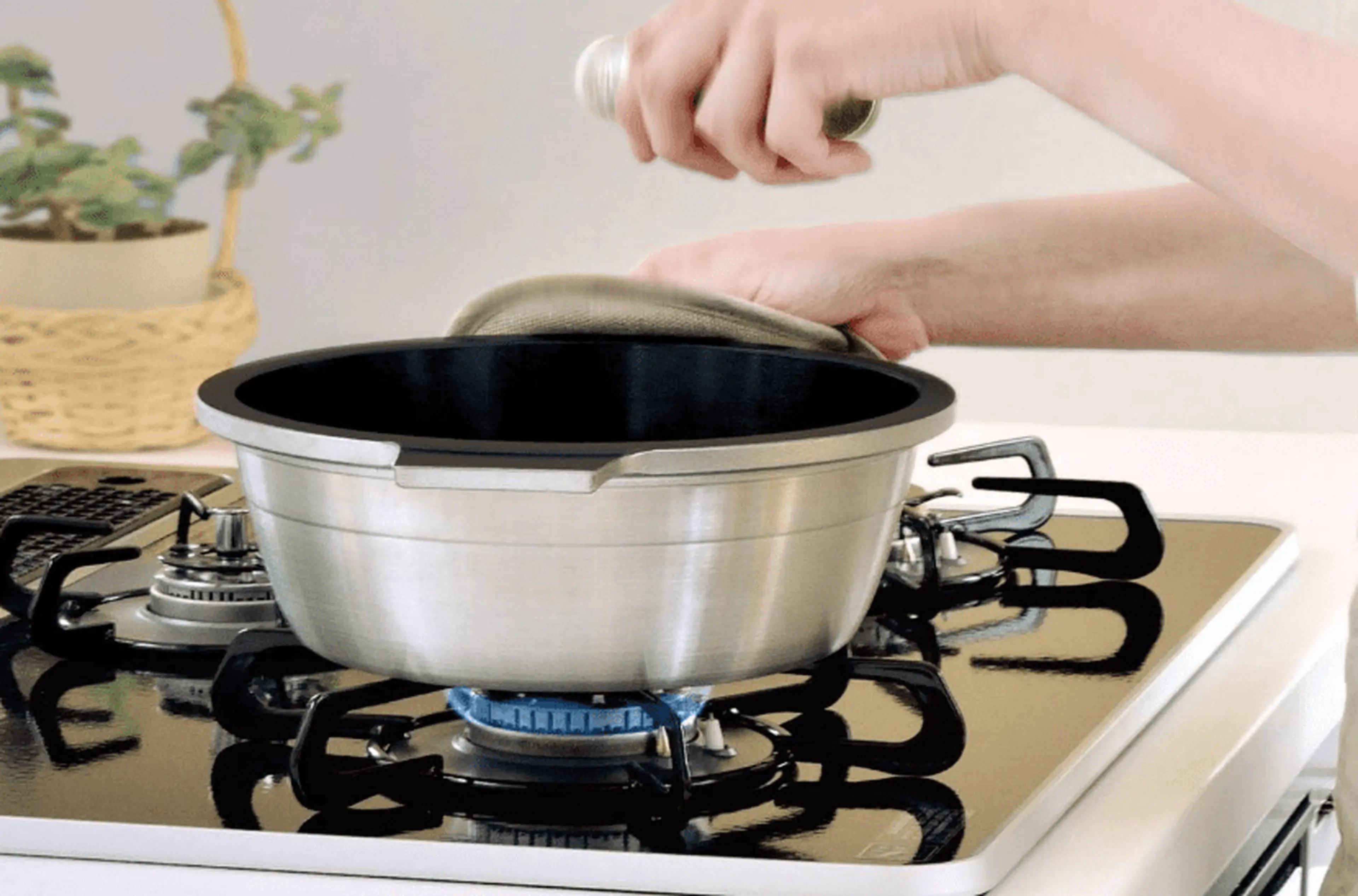 軽量で持ち運びやすいアルミ製ダッチオーブンおすすめ7選 | キャンプ