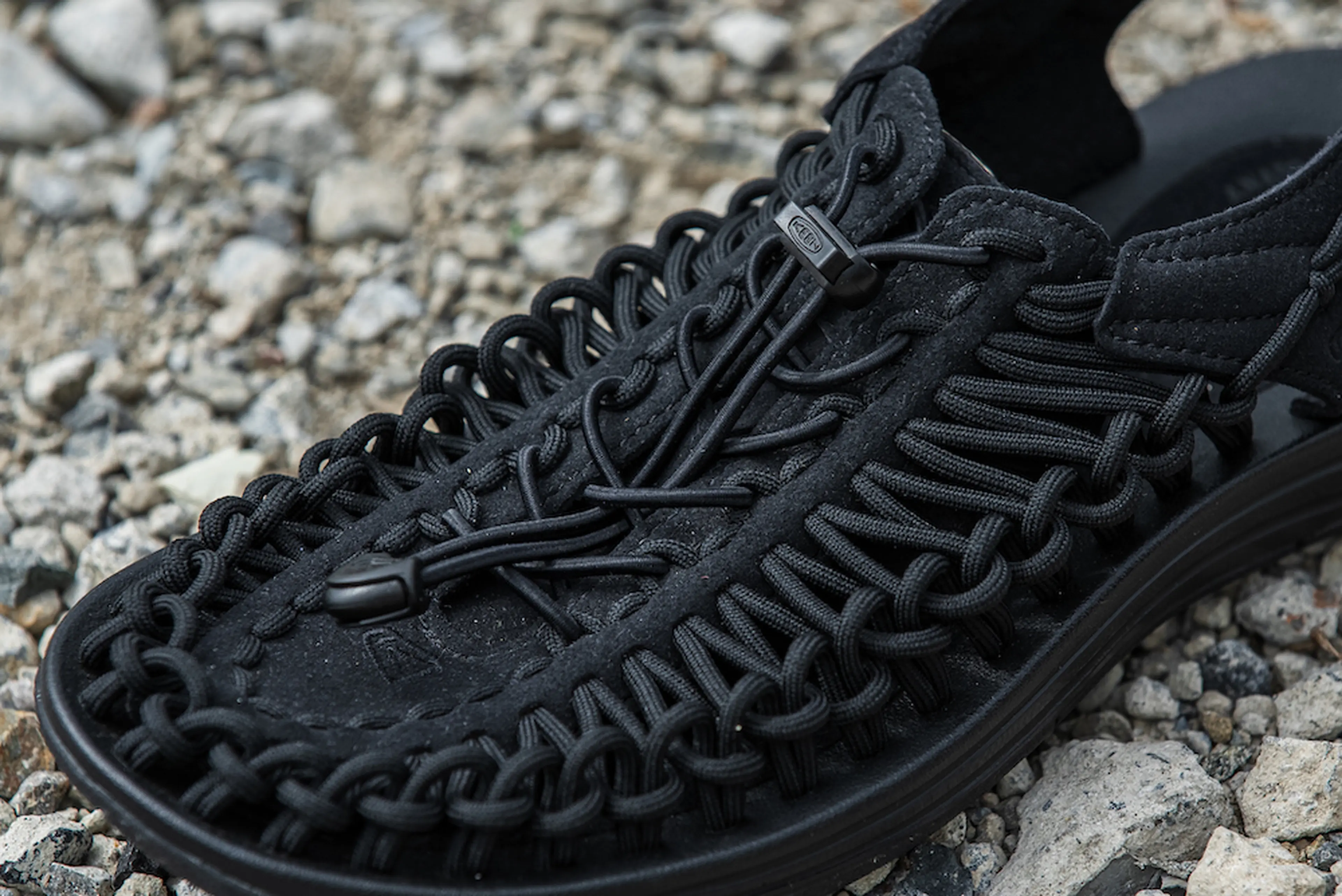 徹底レビュー】KEEN(キーン)のユニーク！使用感やサイズ感を