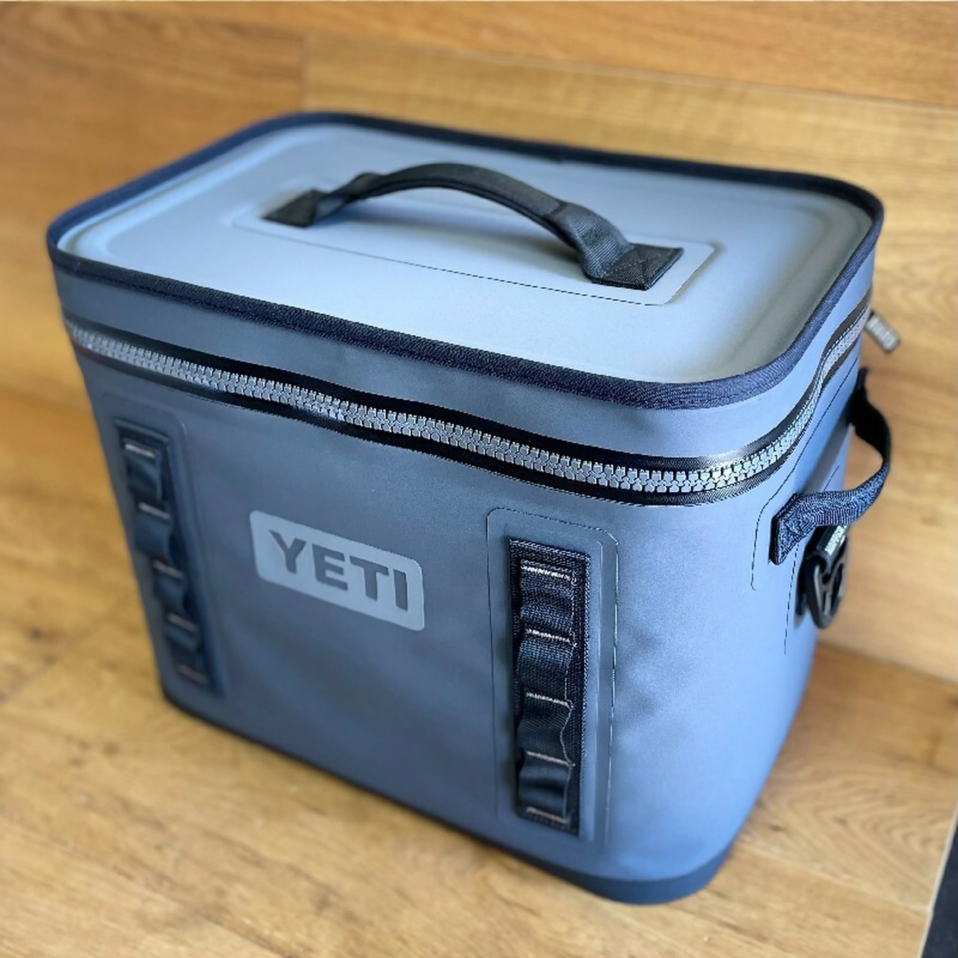 YETI hopper flip 18 ホッパーソフトクーラー イエティ