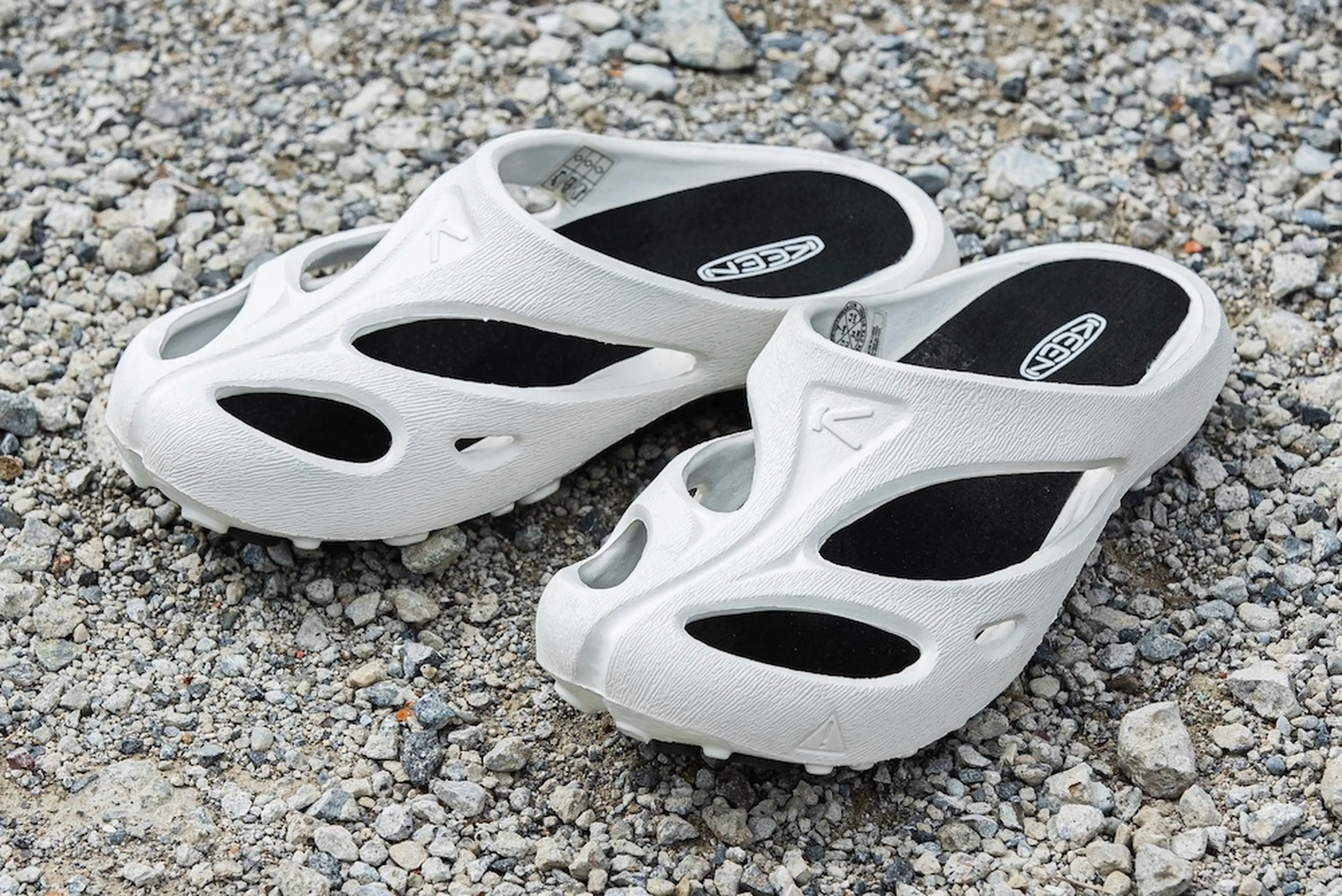 徹底レビュー】KEEN(キーン)のシャンティ！使用感やサイズ感、ヨギとの