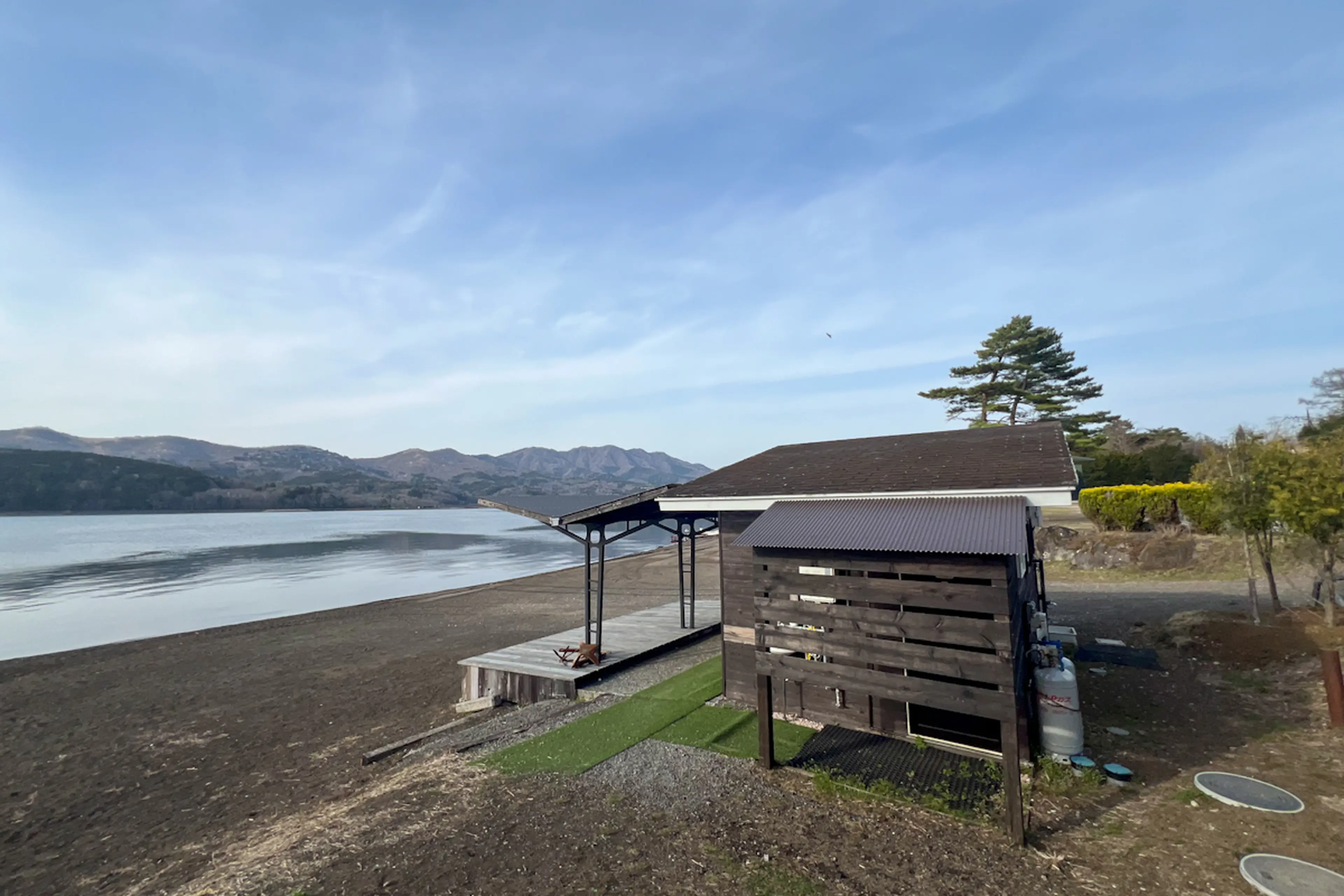 山中湖畔で富士山が見えるキャンプ場「the 508」 | キャンプ