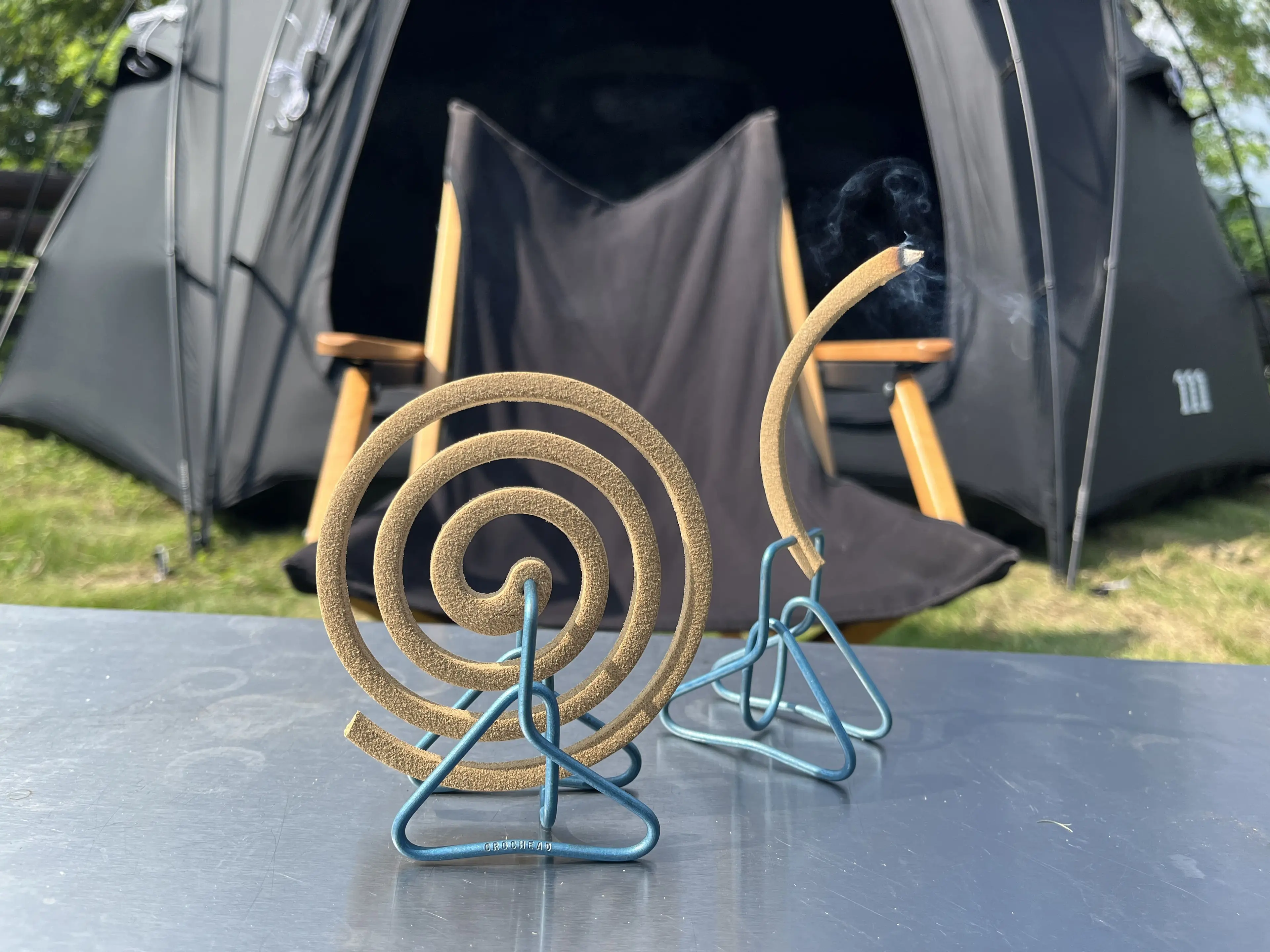 耐久性はフェンス並み！軽さも兼ね揃えた新世代蚊取り線香ホルダー