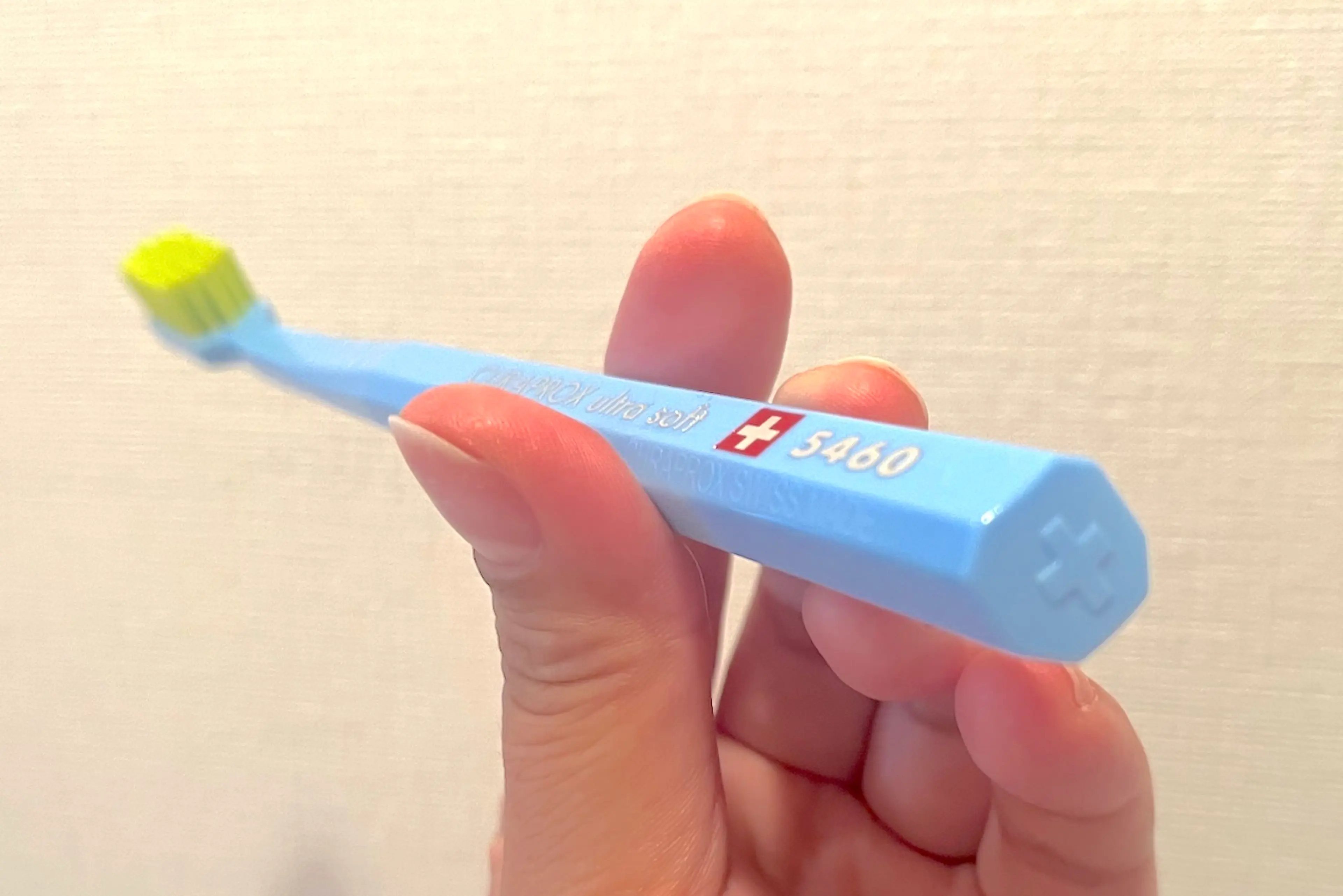 歯磨き粉なしでツルピカに！自然に優しいスイス生まれの「至高の