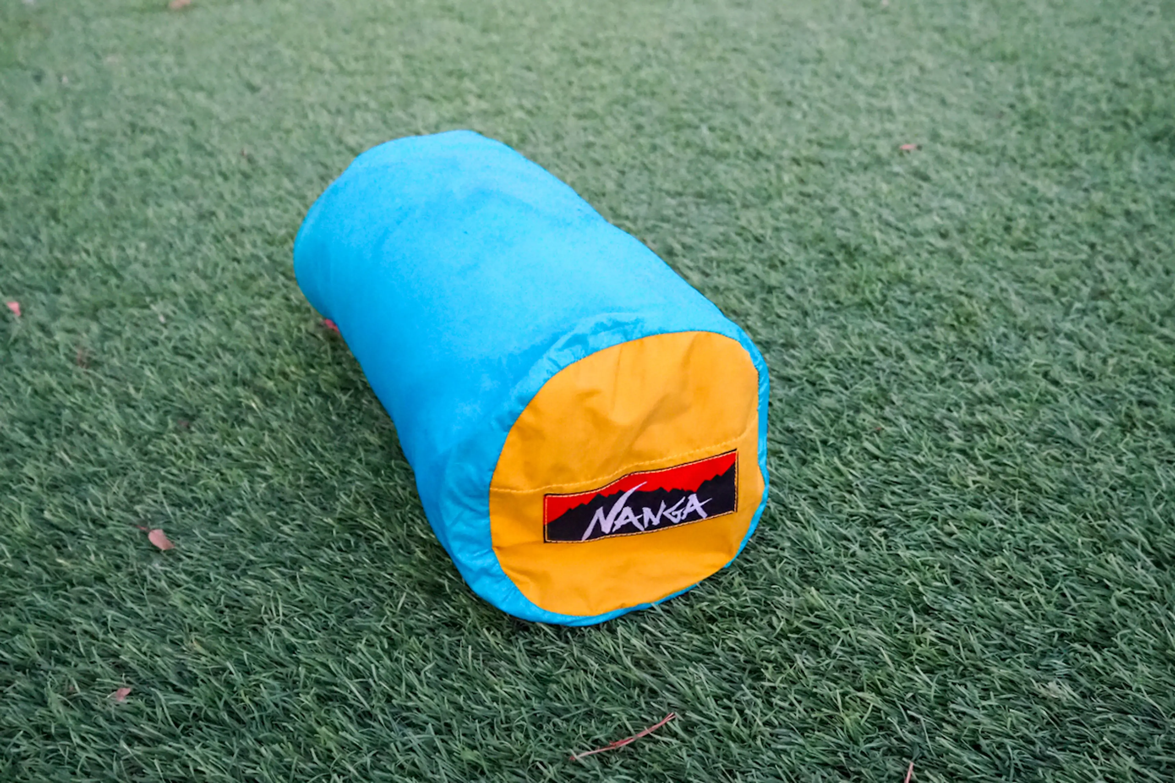 子連れキャンプでも使える！NANGAの犬用シュラフ | キャンプ