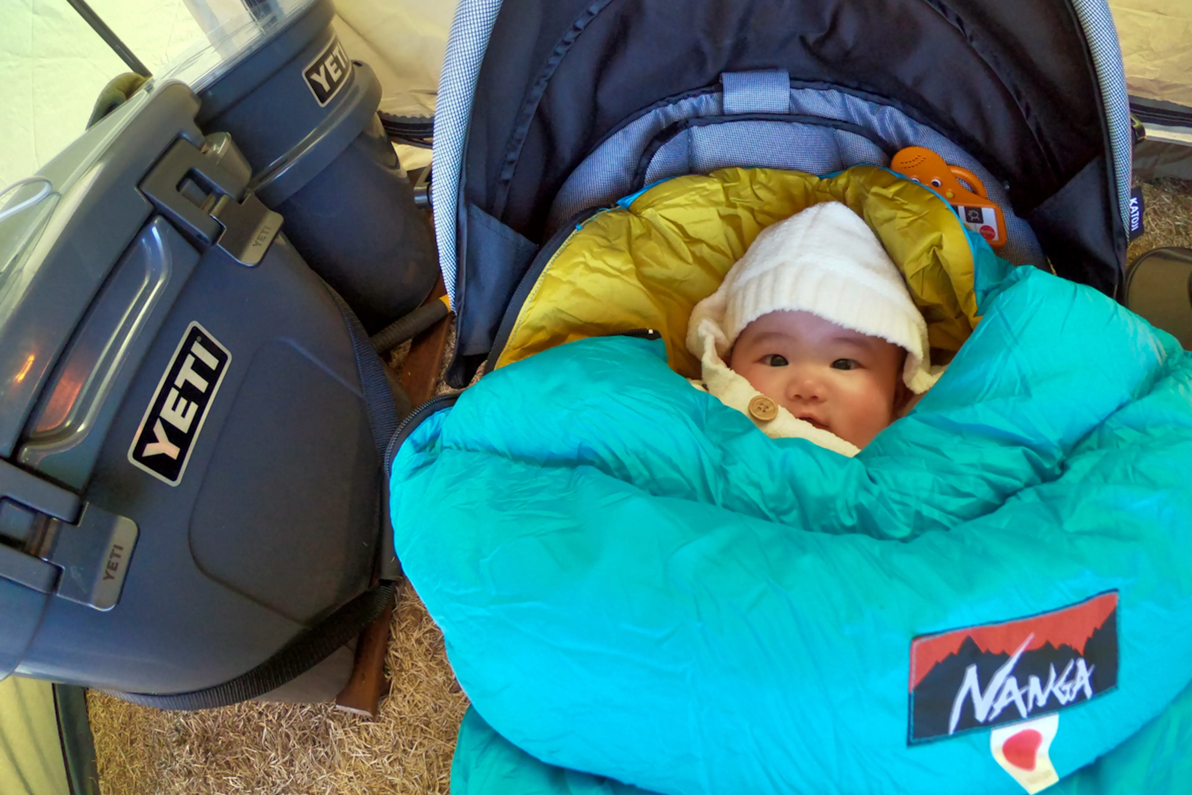 子連れキャンプでも使える！NANGAの犬用シュラフ | キャンプ