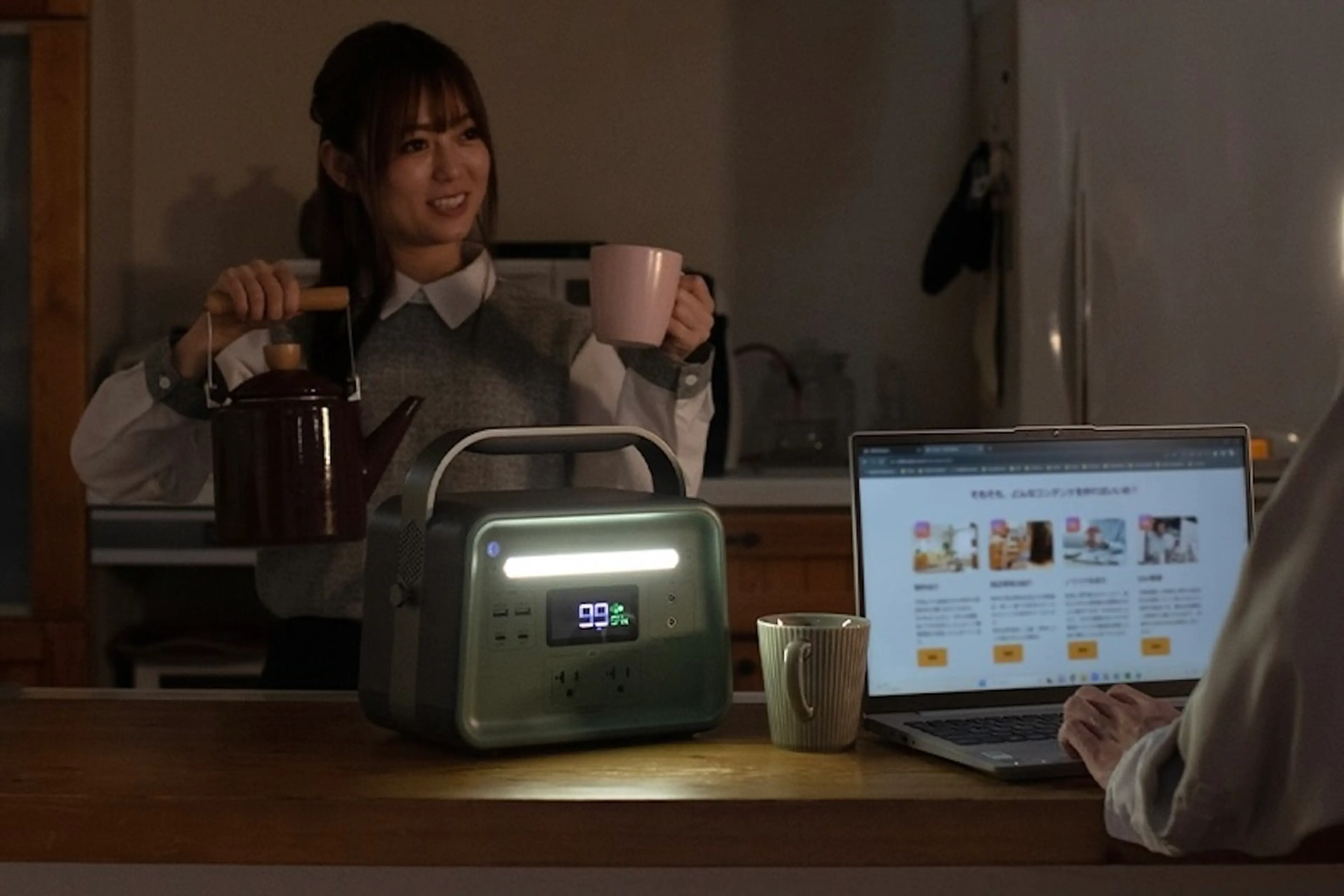 話題の「固体電池ポータブル電源」が進化！急速充電OKでもっと早く