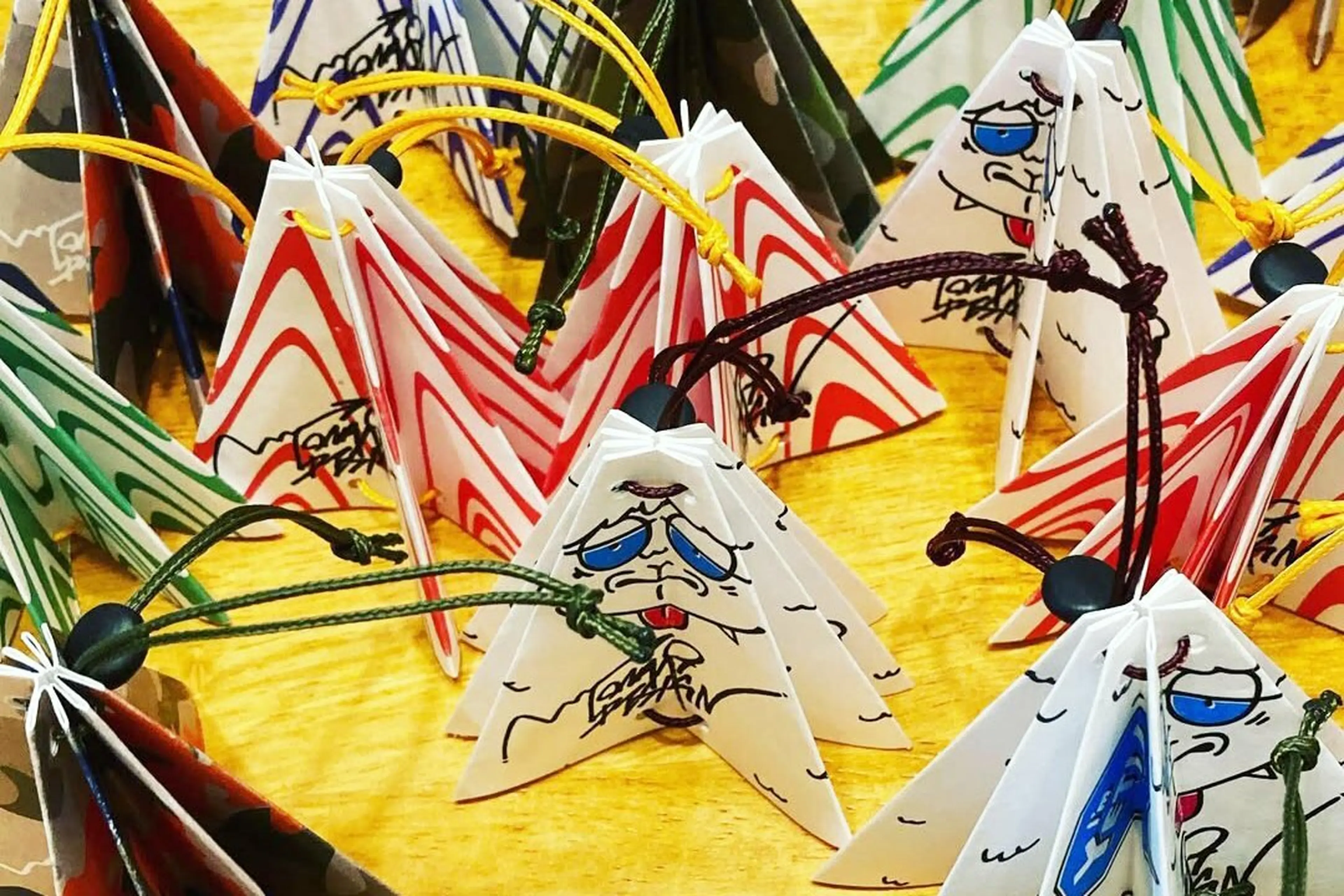 TONARI DESIGN】世界最軽量(かも)！わずか3gのランタンシェード