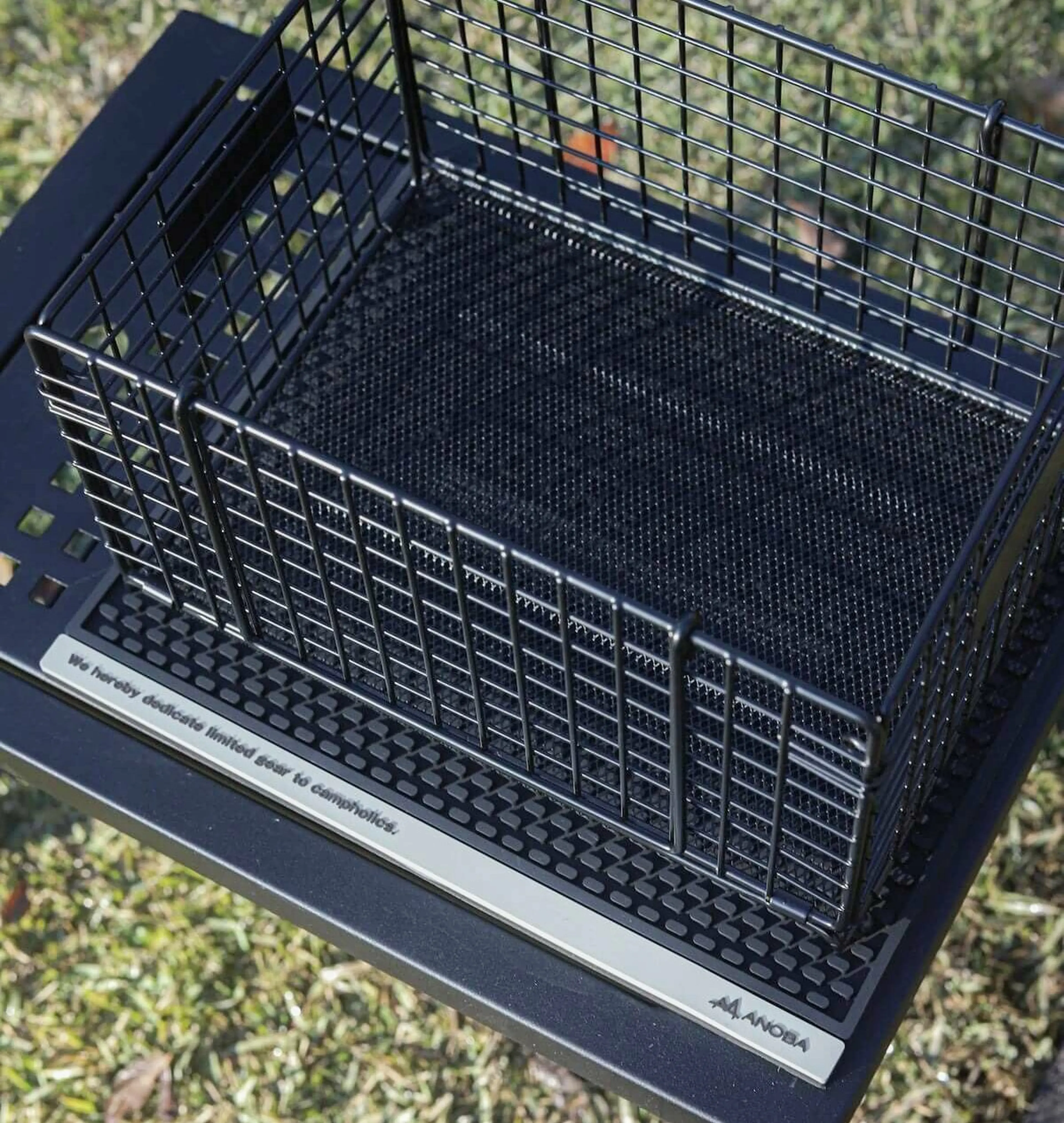 新登場！ハンサムすぎるラバーマット】家でもキャンプでも「水切り」を