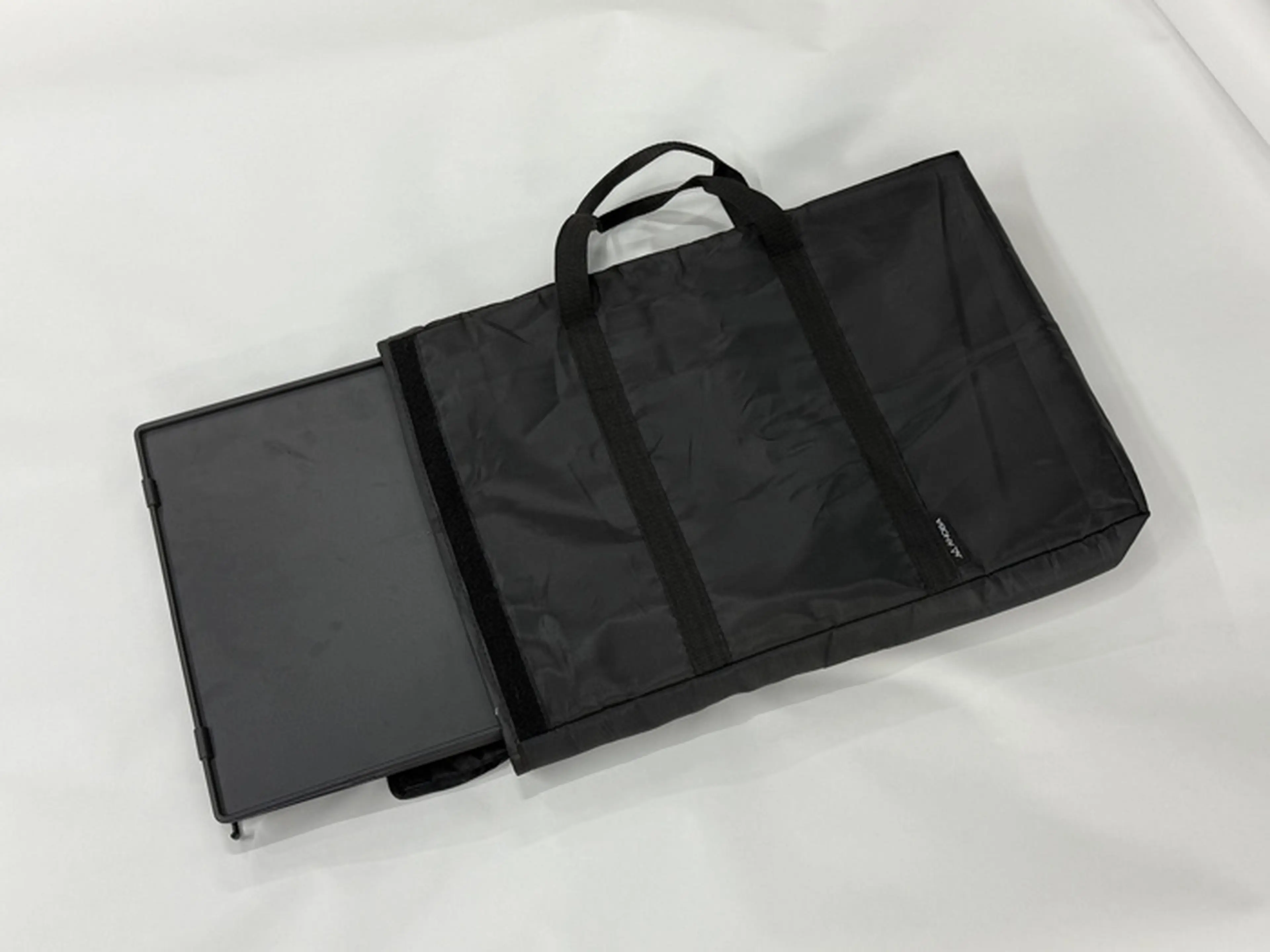 サイドテーブル