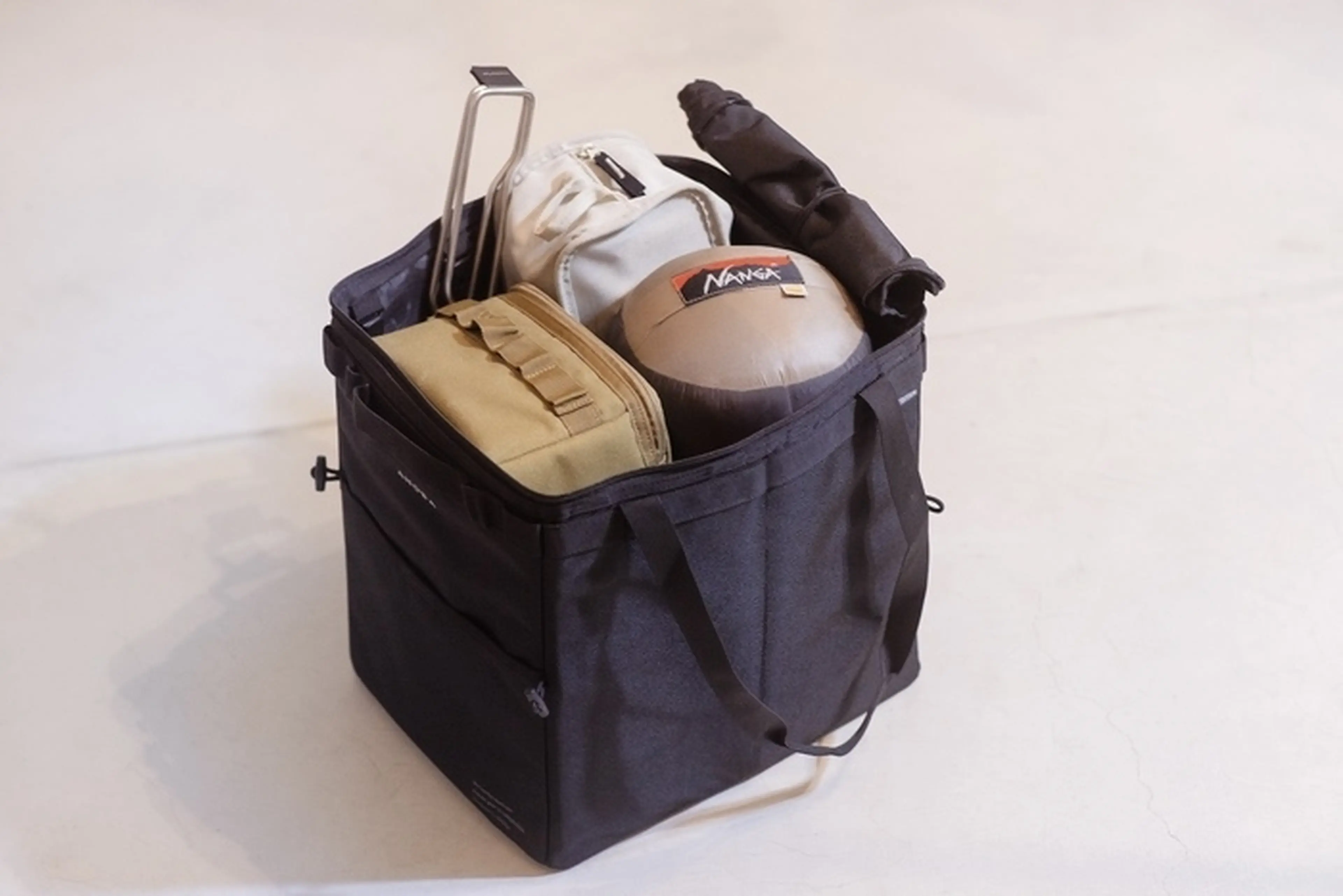 ダストボックス