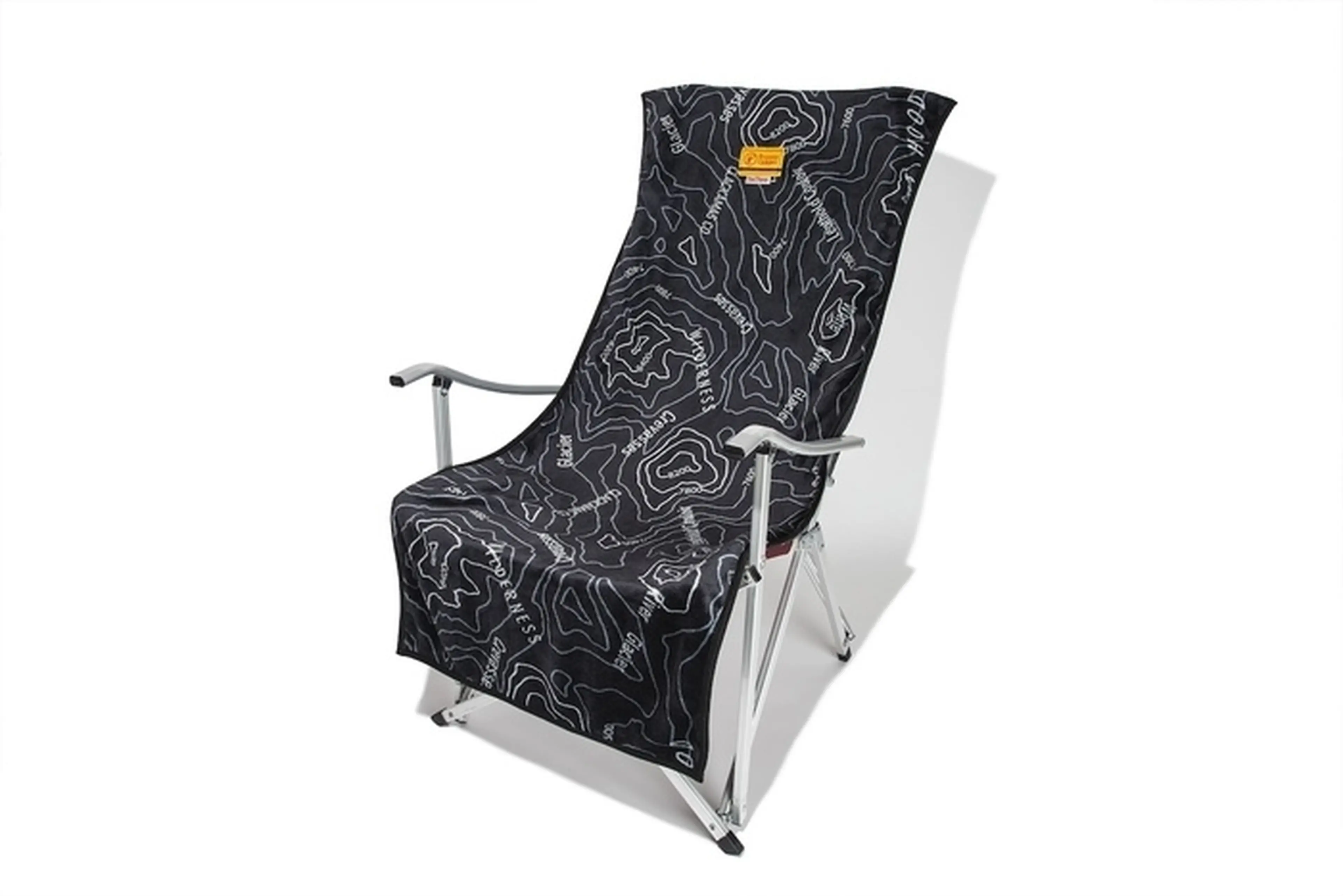 ハイバックチェア派にうれしい「ファイヤープルーフ チェアカバー」