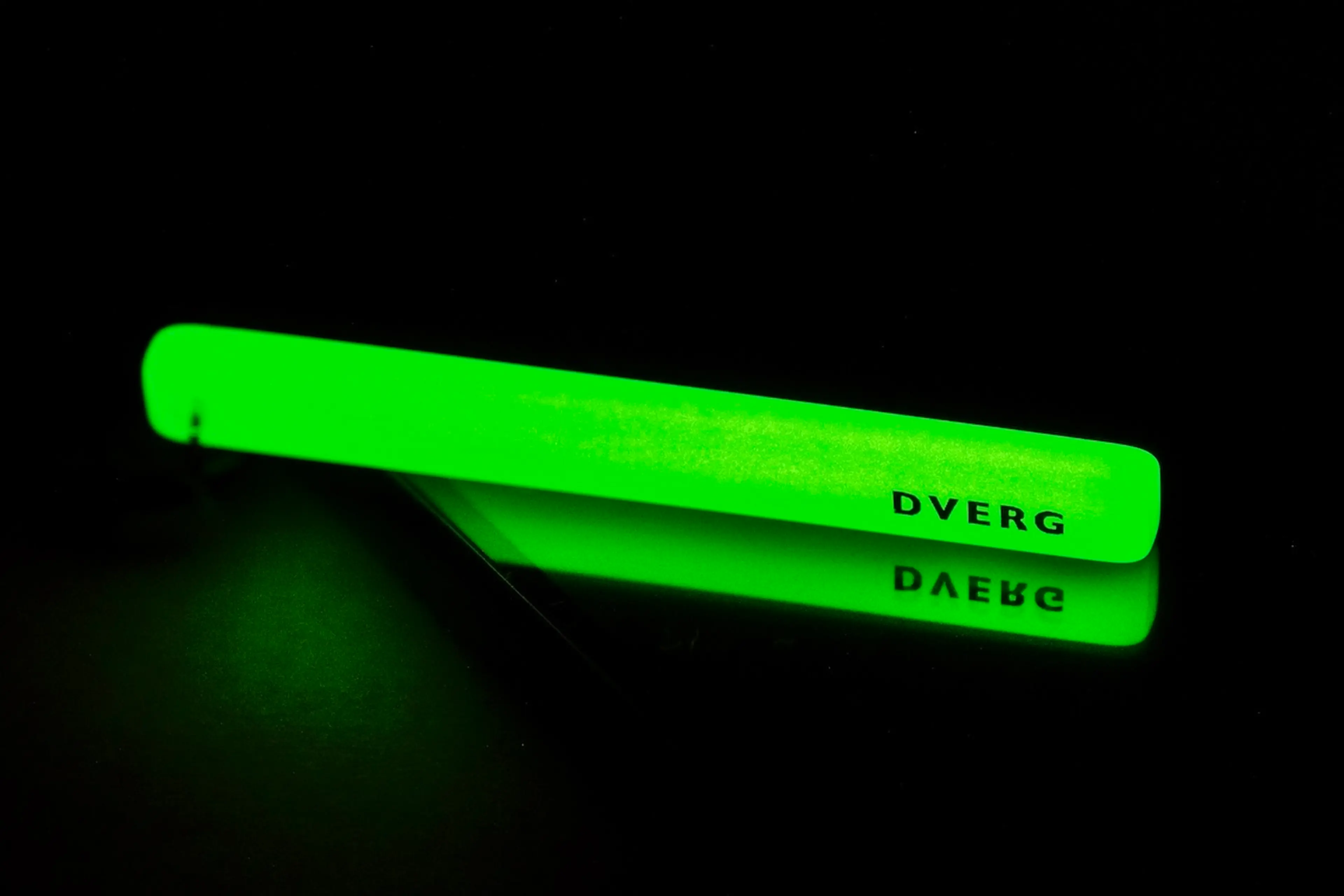 DVERG新作5アイテム】蓄光キーリング＆防水グランドシート、別注