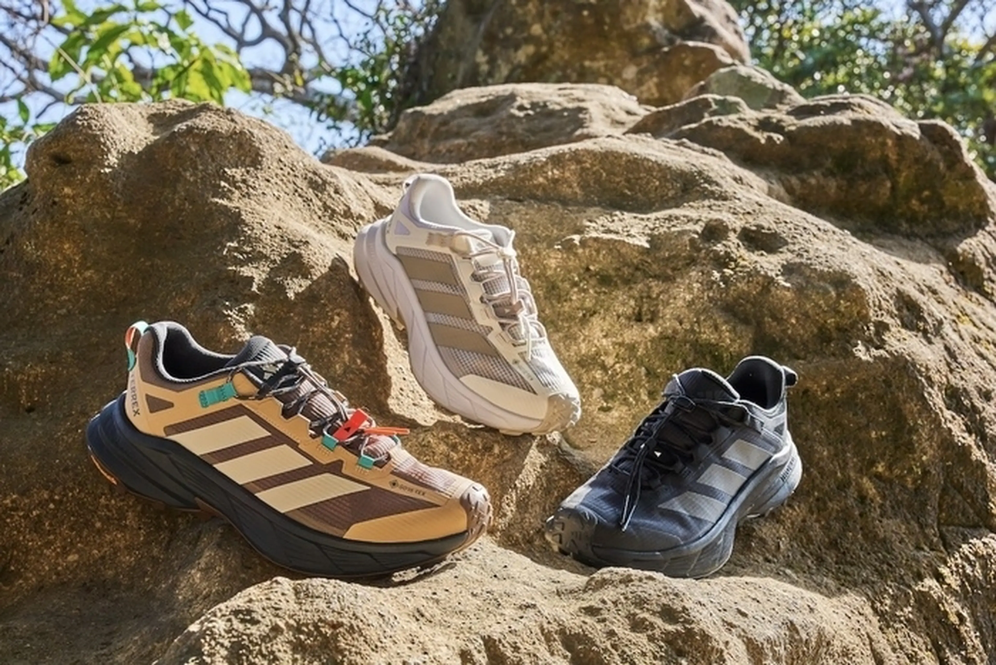 アディダス テレックス フリーハイカー SL GTX(ワンダーベージュ/クラウドホワイト/コアブラック)