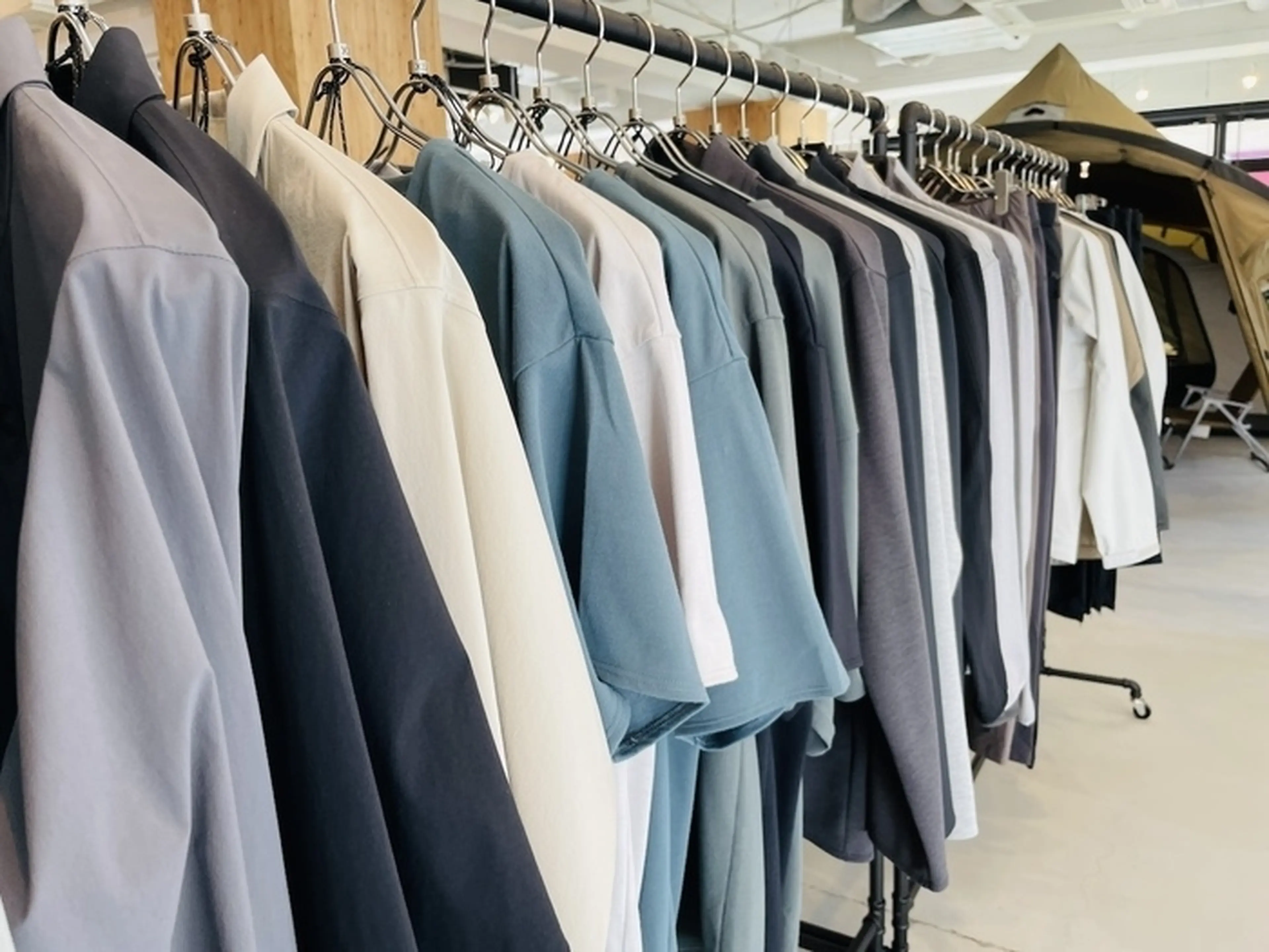 ゼインアーツ　アパレルラック