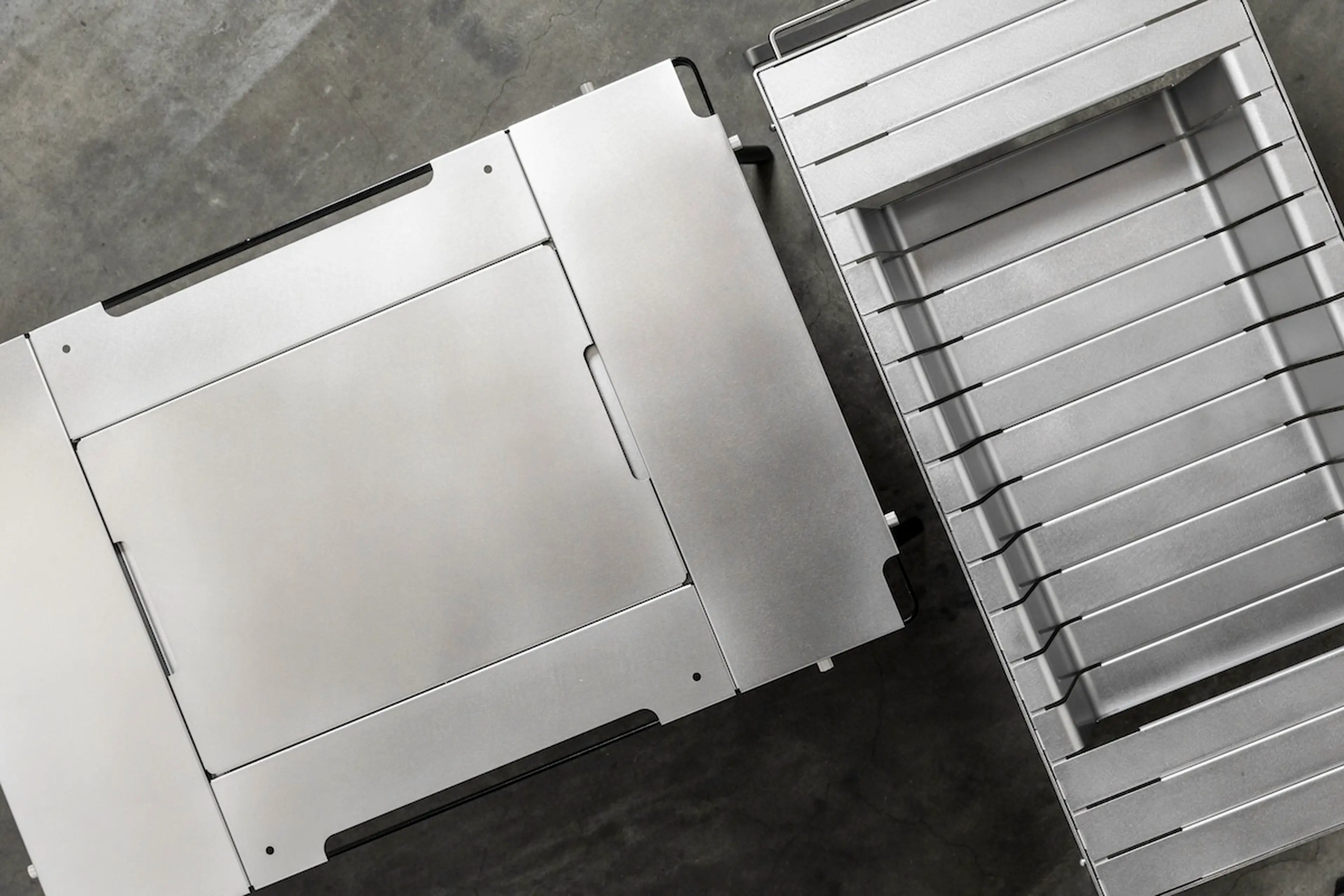 TaG.のScenery table / topとIFAのFirepit